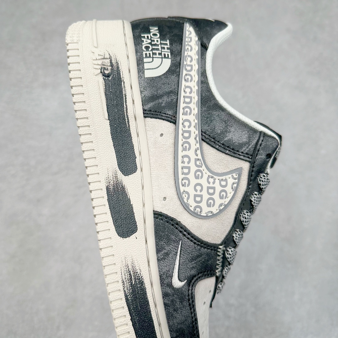 图片[6]-NK Air Force 1´07 Low 空军一号低帮百搭休闲运动板鞋 DM6688-008 柔软、弹性十足的缓震性能和出色的中底设计 横跨复古与现代的外型结合 造就出风靡全球 三十多年的Force 1 直到今天还深受青睐 尺码：36 36.5 37.5 38 38.5 39 40 40.5 41 42 42.5 43 44 44.5 45-选品中心