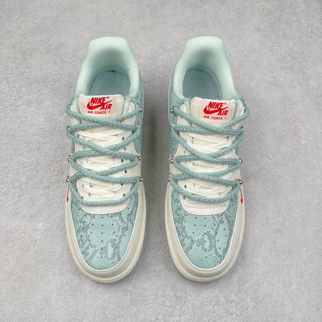 图片[2]-NK Air Force 1´07 Low 空军一号低帮百搭休闲运动板鞋 KK1988-023 柔软、弹性十足的缓震性能和出色的中底设计 横跨复古与现代的外型结合 造就出风靡全球 三十多年的Force 1 直到今天还深受青睐 尺码：36 36.5 37.5 38 38.5 39 40 40.5 41 42 42.5 43 44 44.5 45-选品中心