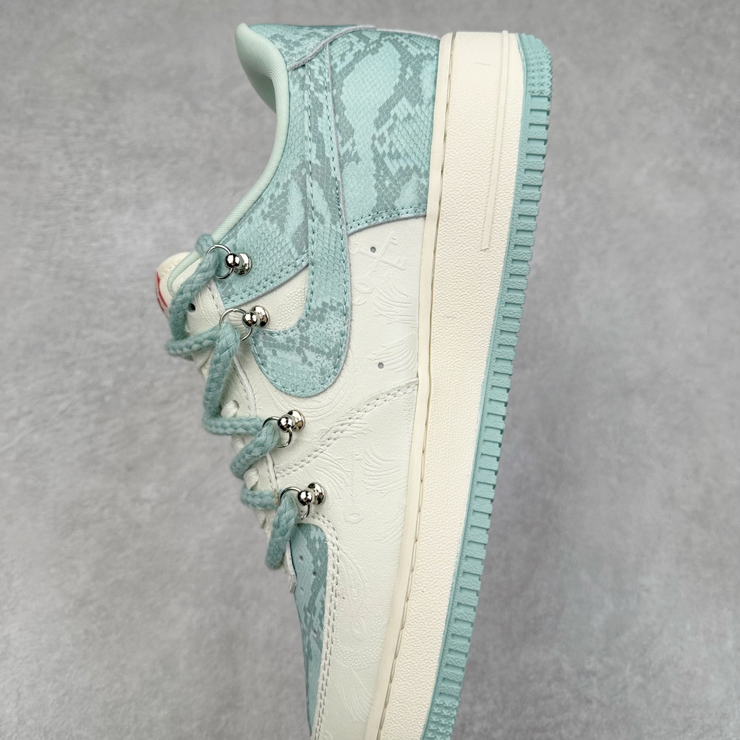 图片[7]-NK Air Force 1´07 Low 空军一号低帮百搭休闲运动板鞋 KK1988-023 柔软、弹性十足的缓震性能和出色的中底设计 横跨复古与现代的外型结合 造就出风靡全球 三十多年的Force 1 直到今天还深受青睐 尺码：36 36.5 37.5 38 38.5 39 40 40.5 41 42 42.5 43 44 44.5 45-选品中心