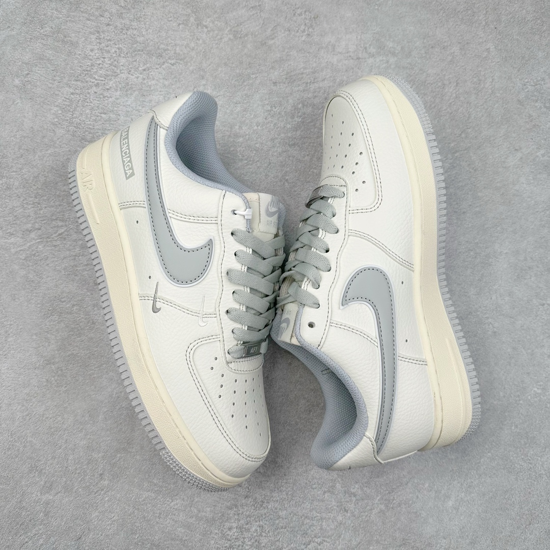 图片[3]-NK Air Force 1´07 Low 空军一号低帮百搭休闲运动板鞋 DM6688-008 柔软、弹性十足的缓震性能和出色的中底设计 横跨复古与现代的外型结合 造就出风靡全球 三十多年的Force 1 直到今天还深受青睐 尺码：36 36.5 37.5 38 38.5 39 40 40.5 41 42 42.5 43 44 44.5 45-选品中心