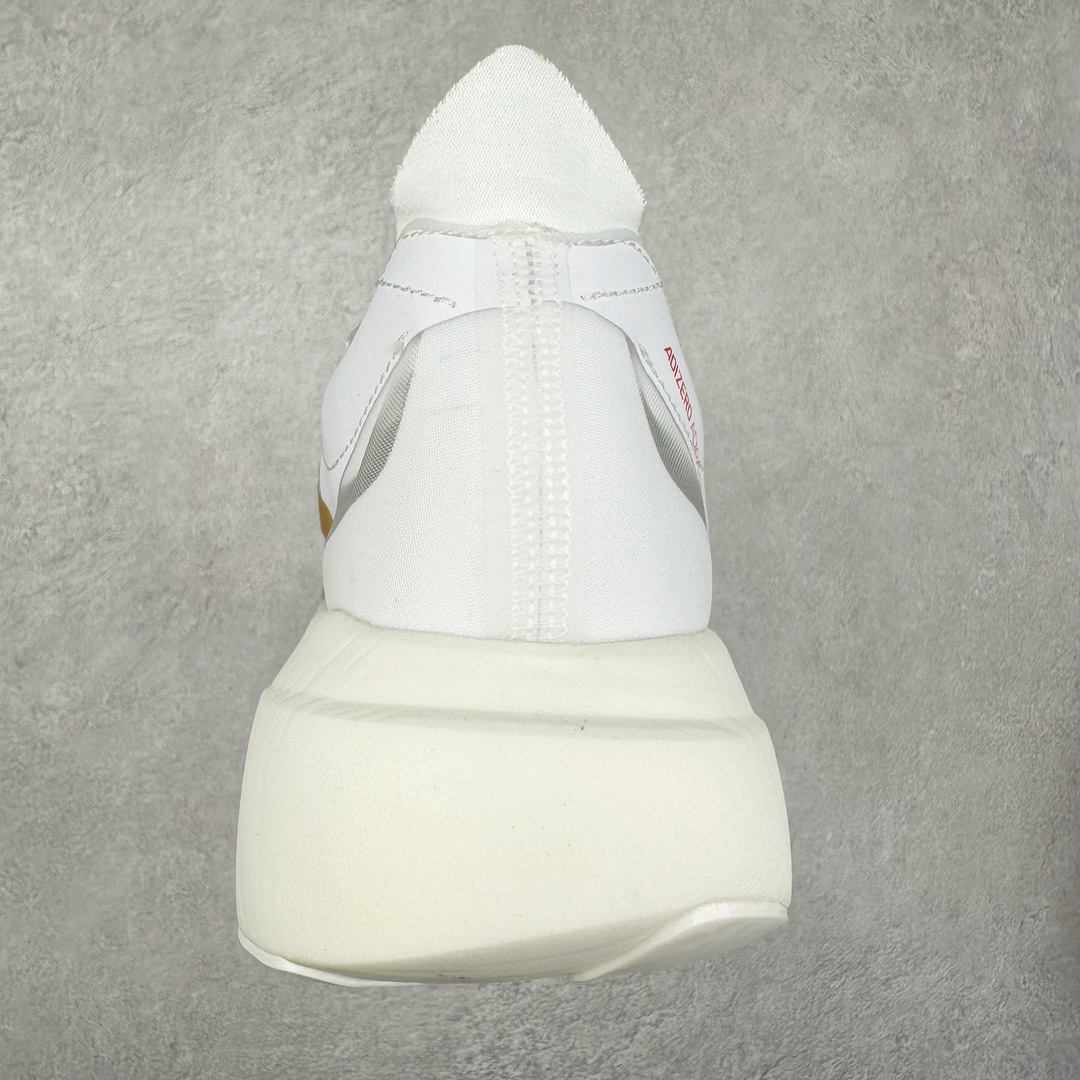 图片[8]-AD Adizero Eva SL M 零度进化版系列低帮轻便透气竞速休闲运动慢跑鞋 IH5568 相信大家对去年 adidas 横空出世的「顶级超跑」adiZero Adios Pro EVO 1 记忆犹新！不仅登顶阿迪史上最轻跑鞋宝座，更在接下来的全球马拉松赛事中，持续书写着惊人成绩，被网友戏称新一代「阿迪神鞋」全网刷屏！极简设计语言与强烈速度感和存在感的鞋侧三线，让人过目不忘，特别种草！其中定位于中长跑训练的 adidas Adizero Evo SL，整体外观造型与 adiZero Adios Pro EVO 1 非常相似。中底配置方面搭载全掌 Lightstrike Pro，鞋面采用透气网面示人，契合日常训练鞋的定位，更加耐用。外底给到了马牌橡胶，及类似上代竞速旗舰 adidas Adizero Adios Pro 3 区域分布。整体看下来无论是外观的鲜明辨识度，还是配置的扎实程度都很顶。尺码：36 36⅔ 37⅓ 38 38⅔ 39⅓ 40 40⅔ 41⅓ 42 42⅔ 43⅓ 44 45-选品中心