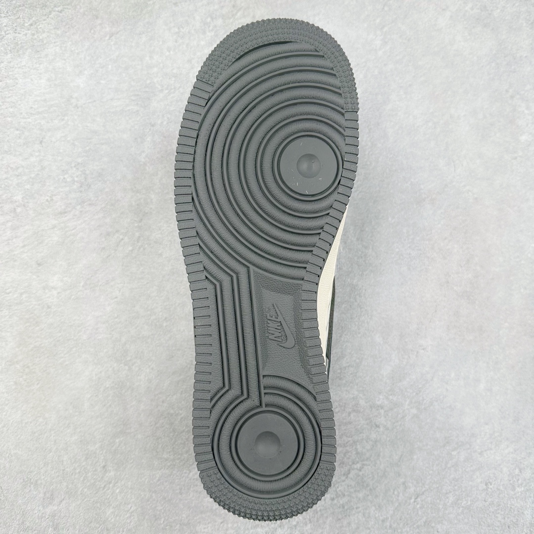 图片[9]-NK Air Force 1´07 Low 空军一号低帮百搭休闲运动板鞋 XZ3318-066 柔软、弹性十足的缓震性能和出色的中底设计 横跨复古与现代的外型结合 造就出风靡全球 三十多年的Force 1 直到今天还深受青睐 尺码：36 36.5 37.5 38 38.5 39 40 40.5 41 42 42.5 43 44 44.5 45-选品中心