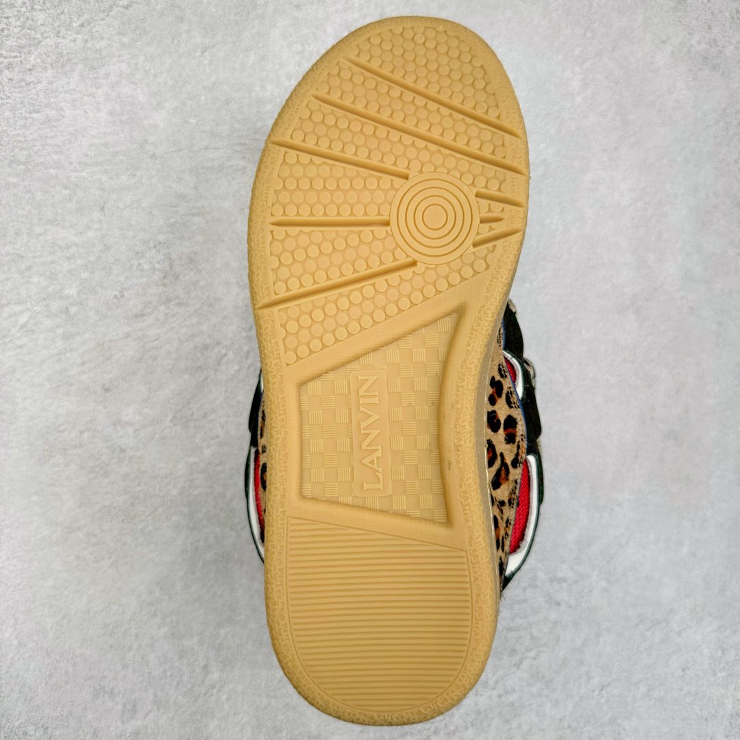 图片[9]-＃GD广顶 Lanvin Leather Curb Sneakers浪凡面包鞋 Leather是一款灵感源自90年代的运动鞋 设计自信 尺寸夸张 这款鞋由纳帕小牛皮、翻毛皮和网眼布制成 圆润的外形、加垫的鞋舌和弯曲的金属孔眼使这款精心打造的鞋格外舒适 尺码：35 36 37 38 39 40 41 42 43 44 45 46-选品中心