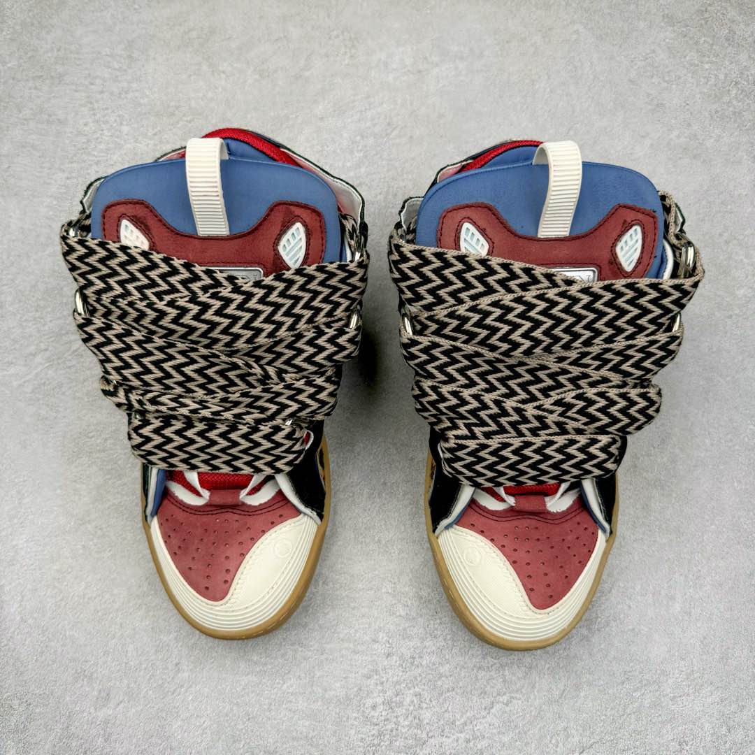 图片[2]-＃GD广顶 Lanvin Leather Curb Sneakers浪凡面包鞋 Leather是一款灵感源自90年代的运动鞋 设计自信 尺寸夸张 这款鞋由纳帕小牛皮、翻毛皮和网眼布制成 圆润的外形、加垫的鞋舌和弯曲的金属孔眼使这款精心打造的鞋格外舒适 尺码：35 36 37 38 39 40 41 42 43 44 45 46-选品中心