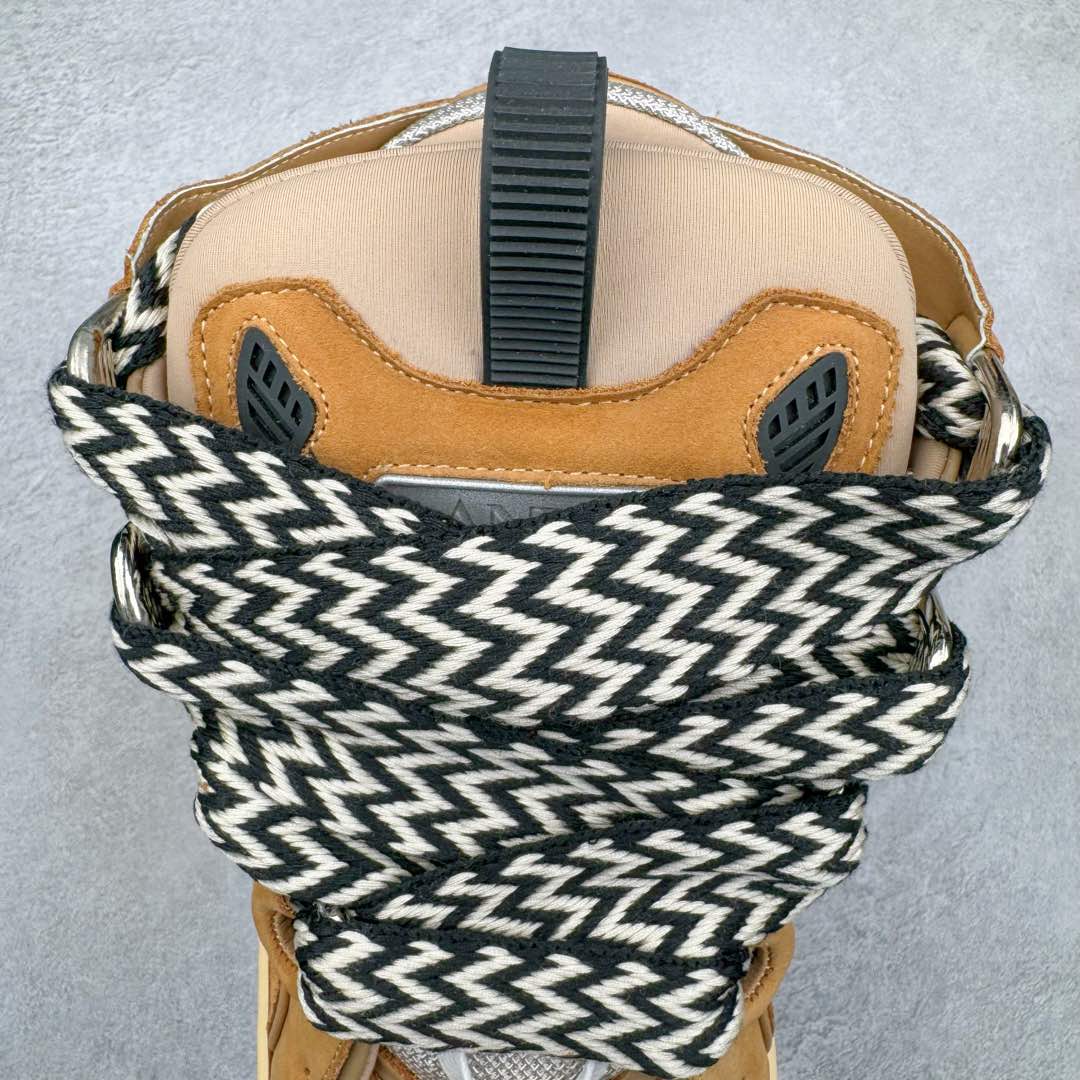 图片[5]-＃GD广顶 Lanvin Leather Curb Sneakers浪凡面包鞋 Leather是一款灵感源自90年代的运动鞋 设计自信 尺寸夸张 这款鞋由纳帕小牛皮、翻毛皮和网眼布制成 圆润的外形、加垫的鞋舌和弯曲的金属孔眼使这款精心打造的鞋格外舒适 尺码：35 36 37 38 39 40 41 42 43 44 45 46-选品中心