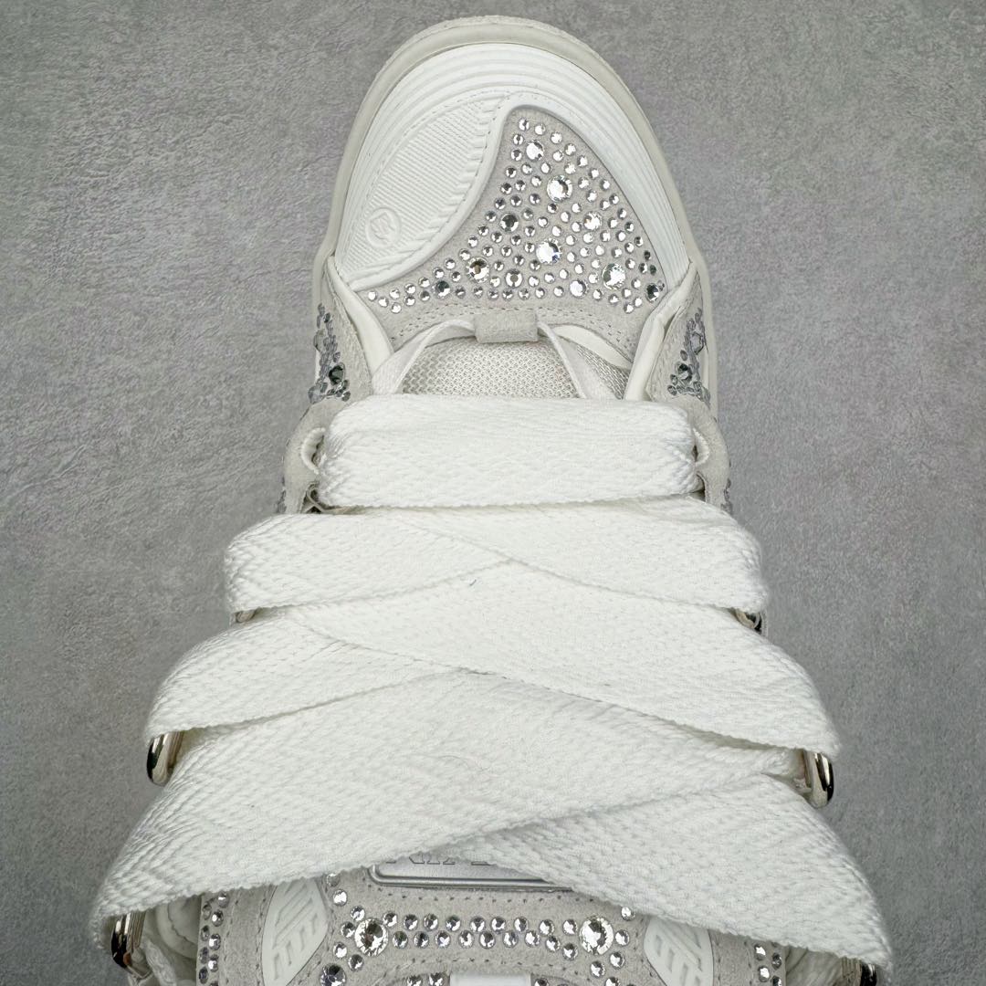 图片[4]-＃GD广顶 Lanvin Leather Curb Sneakers浪凡面包鞋 Leather是一款灵感源自90年代的运动鞋 设计自信 尺寸夸张 这款鞋由纳帕小牛皮、翻毛皮和网眼布制成 圆润的外形、加垫的鞋舌和弯曲的金属孔眼使这款精心打造的鞋格外舒适 尺码：35 36 37 38 39 40 41 42 43 44 45 46-选品中心