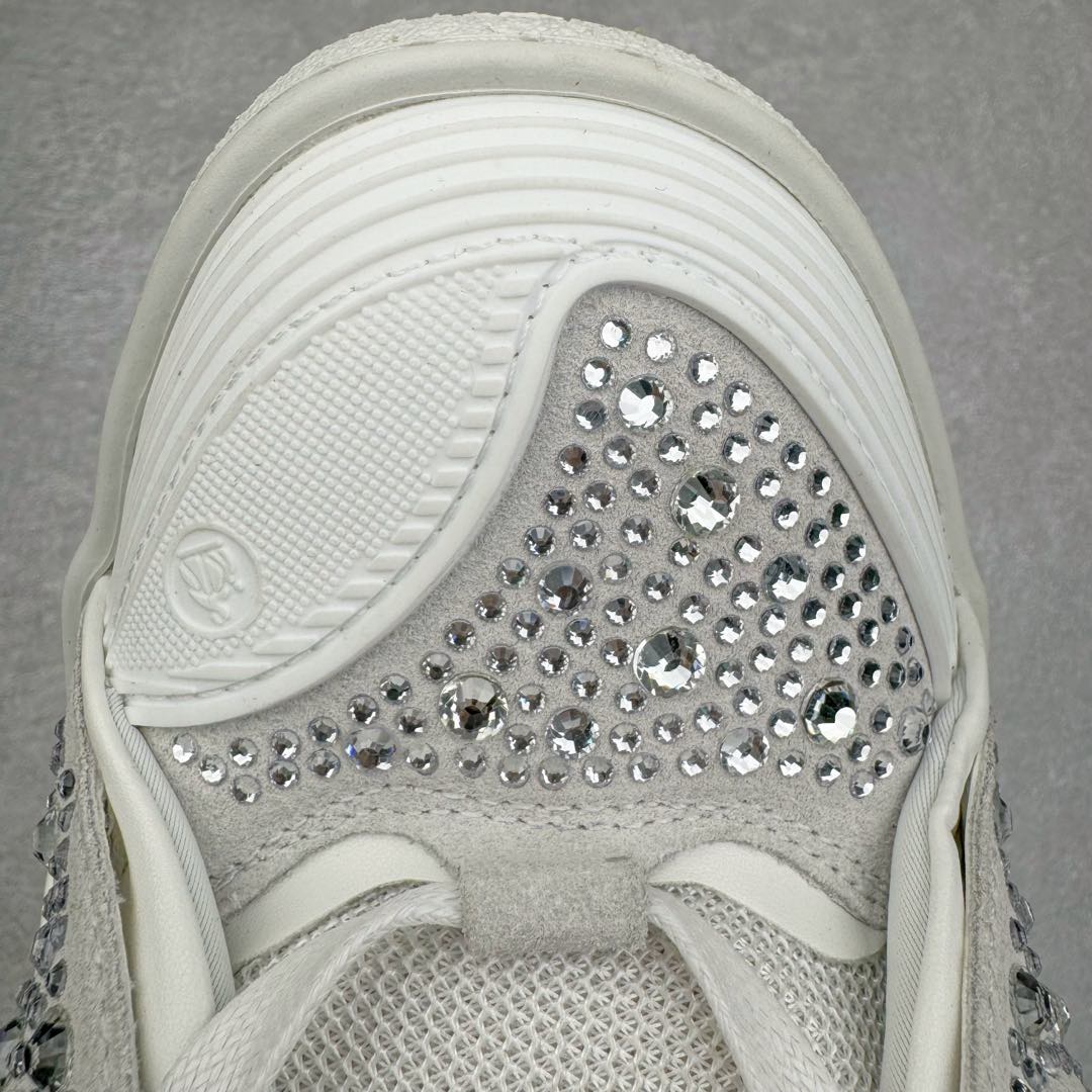 图片[14]-＃GD广顶 Lanvin Leather Curb Sneakers浪凡面包鞋 Leather是一款灵感源自90年代的运动鞋 设计自信 尺寸夸张 这款鞋由纳帕小牛皮、翻毛皮和网眼布制成 圆润的外形、加垫的鞋舌和弯曲的金属孔眼使这款精心打造的鞋格外舒适 尺码：35 36 37 38 39 40 41 42 43 44 45 46-选品中心