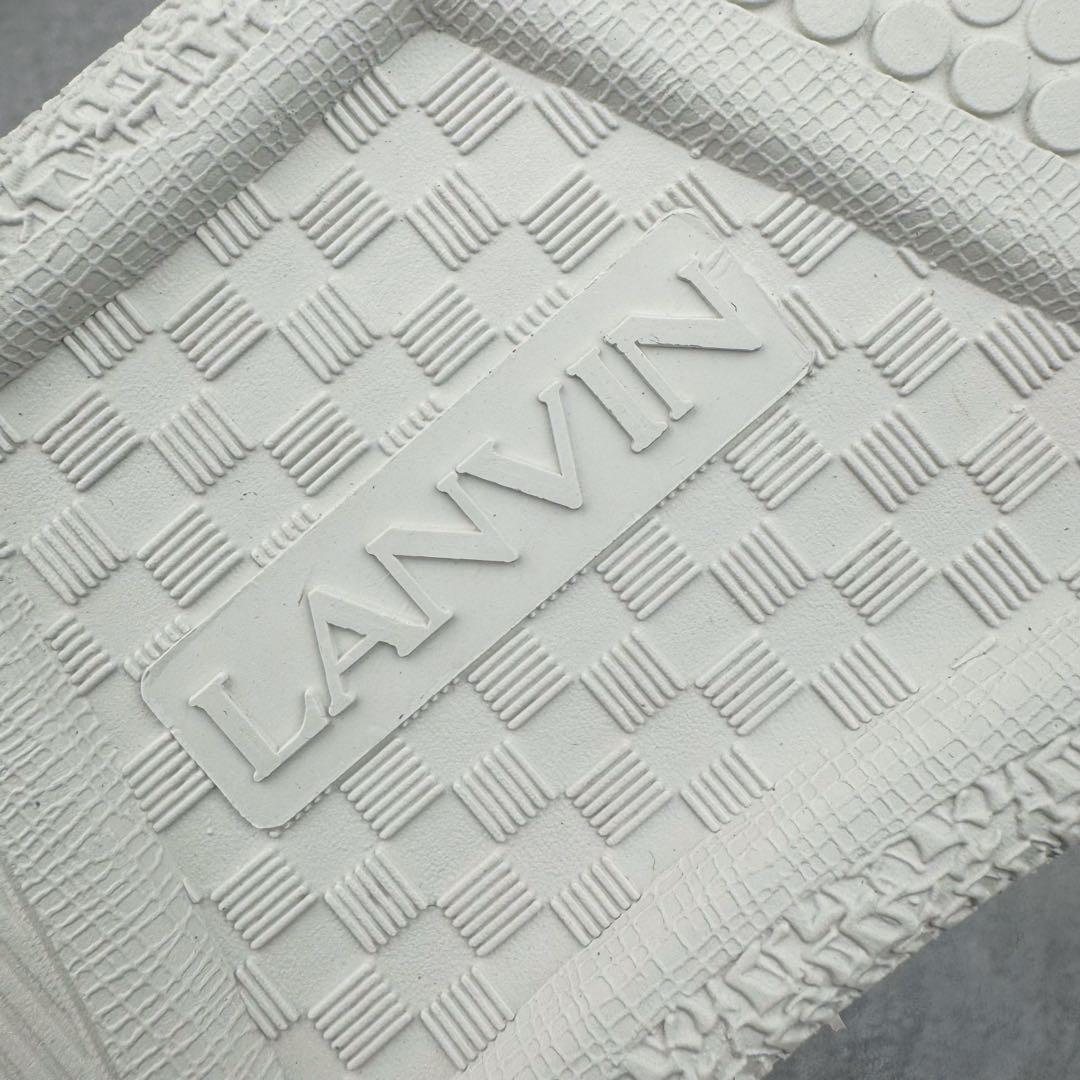 图片[17]-＃GD广顶 Lanvin Leather Curb Sneakers浪凡面包鞋 Leather是一款灵感源自90年代的运动鞋 设计自信 尺寸夸张 这款鞋由纳帕小牛皮、翻毛皮和网眼布制成 圆润的外形、加垫的鞋舌和弯曲的金属孔眼使这款精心打造的鞋格外舒适 尺码：35 36 37 38 39 40 41 42 43 44 45 46-选品中心