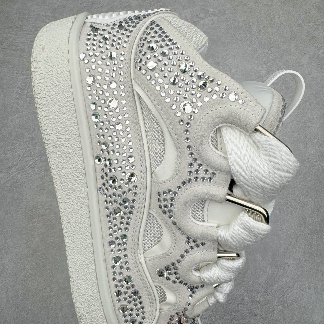 图片[6]-＃GD广顶 Lanvin Leather Curb Sneakers浪凡面包鞋 Leather是一款灵感源自90年代的运动鞋 设计自信 尺寸夸张 这款鞋由纳帕小牛皮、翻毛皮和网眼布制成 圆润的外形、加垫的鞋舌和弯曲的金属孔眼使这款精心打造的鞋格外舒适 尺码：35 36 37 38 39 40 41 42 43 44 45 46-选品中心