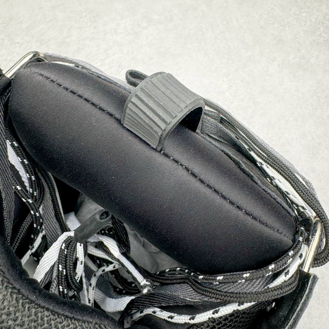 图片[11]-＃GD广顶 Lanvin Leather Curb Sneakers浪凡面包鞋 Leather是一款灵感源自90年代的运动鞋 设计自信 尺寸夸张 这款鞋由纳帕小牛皮、翻毛皮和网眼布制成 圆润的外形、加垫的鞋舌和弯曲的金属孔眼使这款精心打造的鞋格外舒适 尺码：35 36 37 38 39 40 41 42 43 44 45 46-选品中心