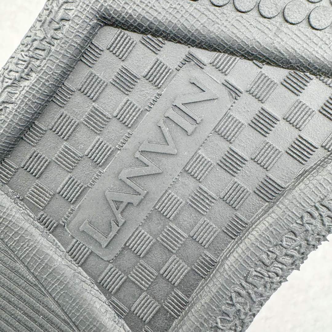 图片[17]-＃GD广顶 Lanvin Leather Curb Sneakers浪凡面包鞋 Leather是一款灵感源自90年代的运动鞋 设计自信 尺寸夸张 这款鞋由纳帕小牛皮、翻毛皮和网眼布制成 圆润的外形、加垫的鞋舌和弯曲的金属孔眼使这款精心打造的鞋格外舒适 尺码：35 36 37 38 39 40 41 42 43 44 45 46-选品中心