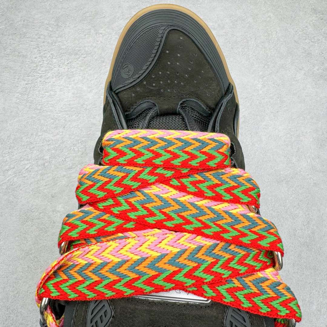 图片[4]-＃GD广顶 Lanvin Leather Curb Sneakers浪凡面包鞋 Leather是一款灵感源自90年代的运动鞋 设计自信 尺寸夸张 这款鞋由纳帕小牛皮、翻毛皮和网眼布制成 圆润的外形、加垫的鞋舌和弯曲的金属孔眼使这款精心打造的鞋格外舒适 尺码：35 36 37 38 39 40 41 42 43 44 45 46-选品中心