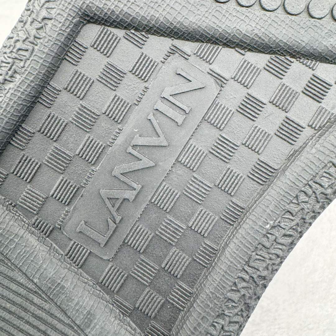 图片[19]-＃GD广顶 Lanvin Leather Curb Sneakers浪凡面包鞋 Leather是一款灵感源自90年代的运动鞋 设计自信 尺寸夸张 这款鞋由纳帕小牛皮、翻毛皮和网眼布制成 圆润的外形、加垫的鞋舌和弯曲的金属孔眼使这款精心打造的鞋格外舒适 尺码：35 36 37 38 39 40 41 42 43 44 45 46-选品中心