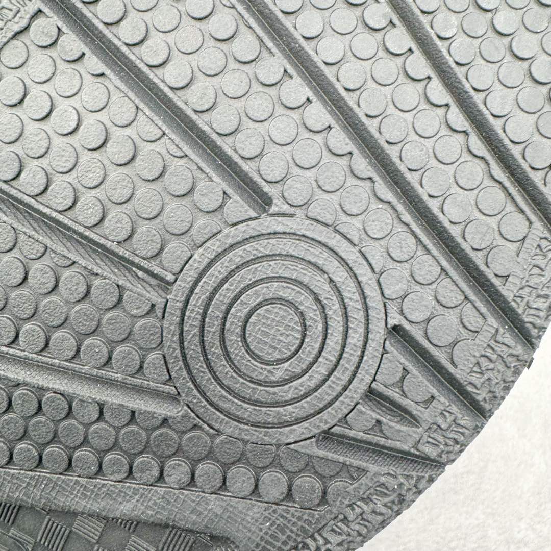 图片[18]-＃GD广顶 Lanvin Leather Curb Sneakers浪凡面包鞋 Leather是一款灵感源自90年代的运动鞋 设计自信 尺寸夸张 这款鞋由纳帕小牛皮、翻毛皮和网眼布制成 圆润的外形、加垫的鞋舌和弯曲的金属孔眼使这款精心打造的鞋格外舒适 尺码：35 36 37 38 39 40 41 42 43 44 45 46-选品中心