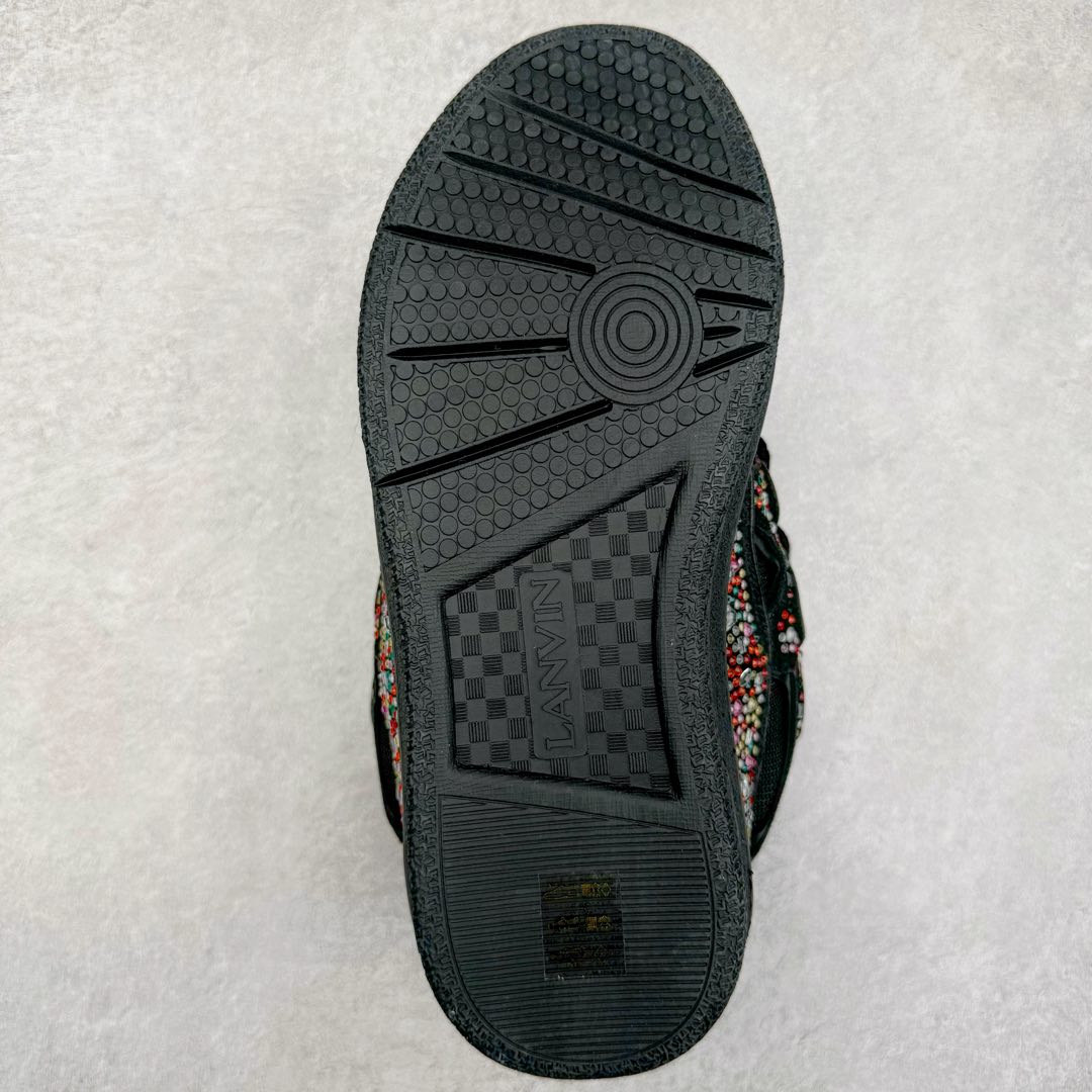 图片[9]-＃GD广顶 Lanvin Leather Curb Sneakers浪凡面包鞋 Leather是一款灵感源自90年代的运动鞋 设计自信 尺寸夸张 这款鞋由纳帕小牛皮、翻毛皮和网眼布制成 圆润的外形、加垫的鞋舌和弯曲的金属孔眼使这款精心打造的鞋格外舒适 尺码：35 36 37 38 39 40 41 42 43 44 45 46-选品中心