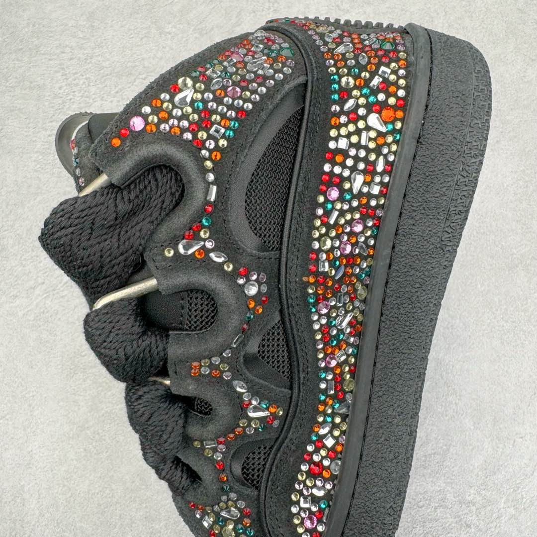 图片[7]-＃GD广顶 Lanvin Leather Curb Sneakers浪凡面包鞋 Leather是一款灵感源自90年代的运动鞋 设计自信 尺寸夸张 这款鞋由纳帕小牛皮、翻毛皮和网眼布制成 圆润的外形、加垫的鞋舌和弯曲的金属孔眼使这款精心打造的鞋格外舒适 尺码：35 36 37 38 39 40 41 42 43 44 45 46-选品中心