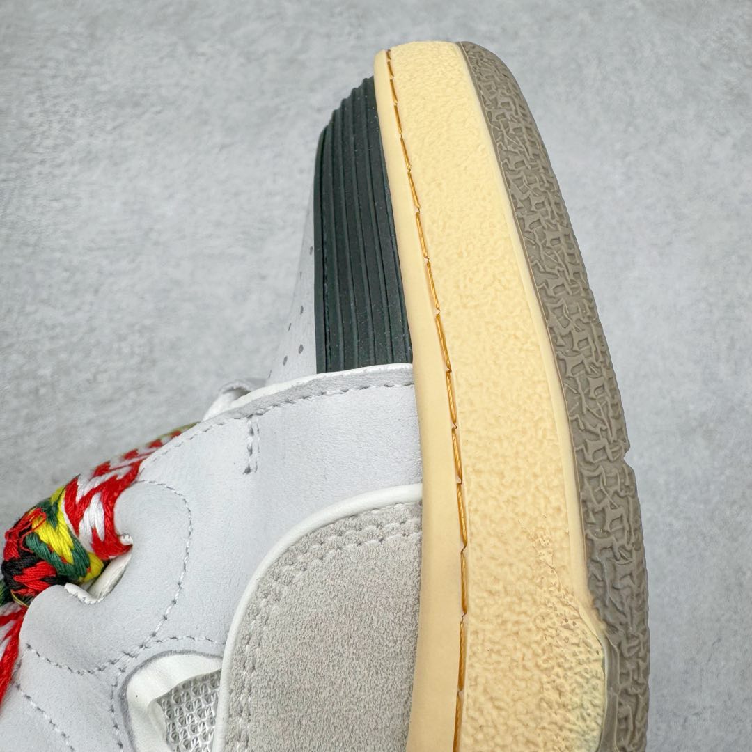 图片[10]-＃GD广顶 Lanvin Leather Curb Sneakers浪凡面包鞋 Leather是一款灵感源自90年代的运动鞋 设计自信 尺寸夸张 这款鞋由纳帕小牛皮、翻毛皮和网眼布制成 圆润的外形、加垫的鞋舌和弯曲的金属孔眼使这款精心打造的鞋格外舒适 尺码：35 36 37 38 39 40 41 42 43 44 45 46-选品中心