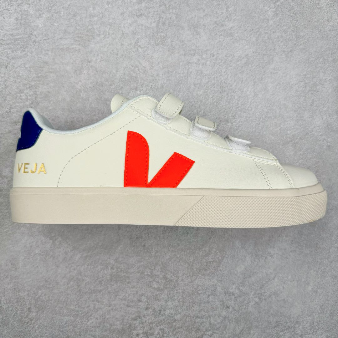 #福利特价 Veja Leather Extra Sneakers 法国国民V字经典小白板鞋 #Ins爆款 街拍频繁上镜 春季入夏简约百搭款 全头层进口牛皮 舒适面革内里 广东厂 高端主打色系全网热销中 所售渠道大致由代购渠道 尺码:35 36 37 38 39 40 41 42 43 44 45-选品中心