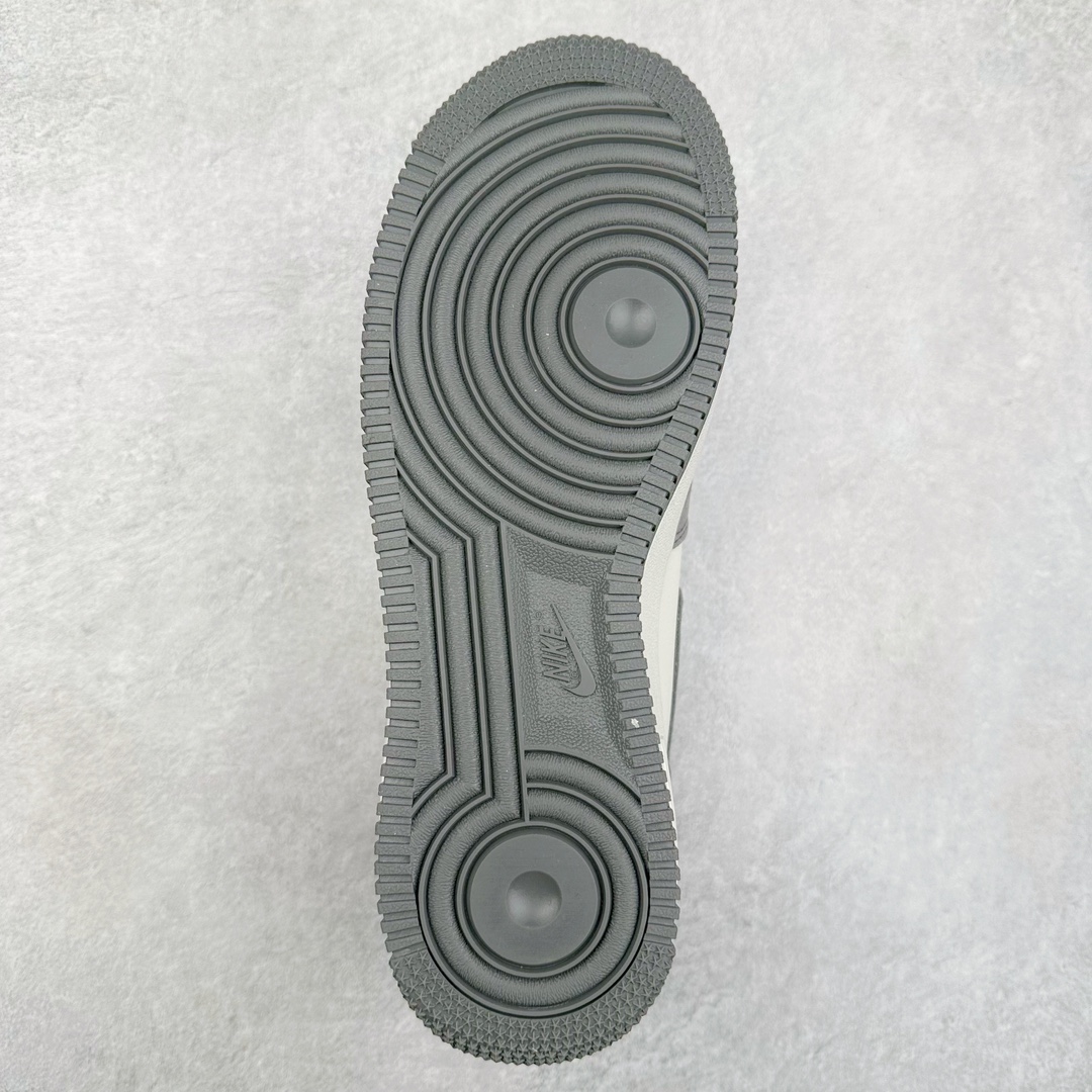 图片[9]-NK Air Force 1 Mid 空军一号中帮高帮百搭休闲运动板鞋 CW2288-668 柔软、弹性十足的缓震性能和出色的中底设计 横跨复古与现代的外型结合 造就出风靡全球三十多年的Force 1 尺码：36 36.5 37.5 38 38.5 39 40 40.5 41 42 42.5 43 44 44.5 45-选品中心