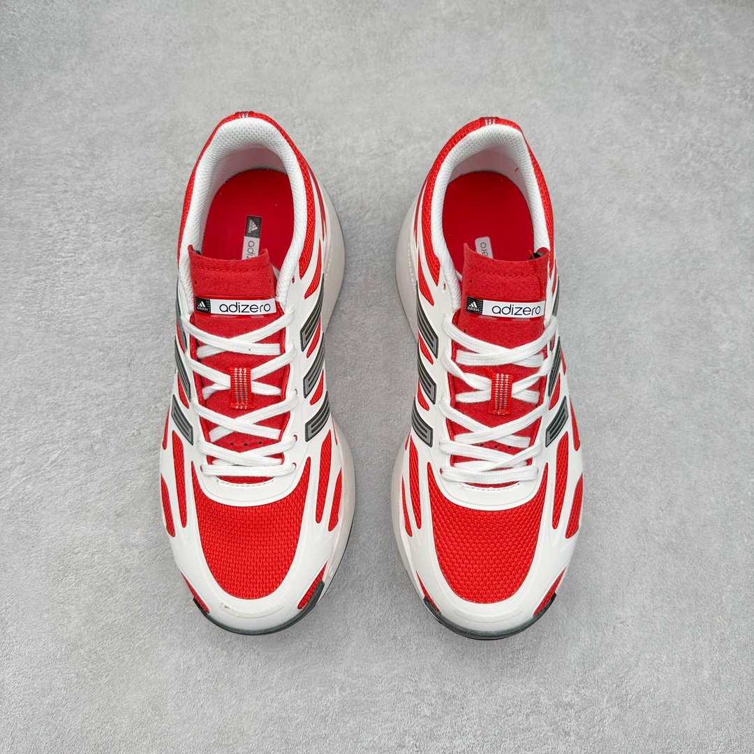 图片[2]-AD Adizero Aruku 全新跑鞋 JI0308 以永动机为灵感的前卫造型 以及时下流行的厚底设定 让人无比期待 “Aruku” 在日文中是行走的意思 昭示了这是一双定位于大众日常训练或慢跑的鞋款 黑、白、红三色的撞色外观 搭配街头感、现代感十足的鞋面线条勾勒 格外引人注目 搭配丰沛的全新 Swirlfoam 泡棉厚底 虽然不像顶级竞速跑鞋那般极致 但也将日常舒适和时尚颜值平衡到位 尺码：36 36.5 37.5 38 38.5 39 40 40.5 41 42 42.5 43 44 44.5 45-选品中心