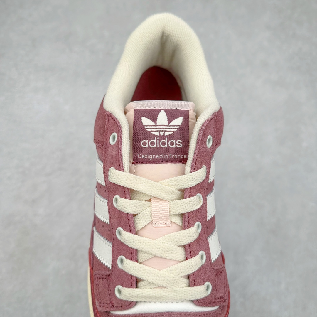 图片[5]-AD Originals Centennial 85 Low 世纪百年系列低帮复古系带百搭休闲运动板鞋 随着复古风格的流行 不少经典鞋款都以别致的配色和材质重新登场 Originals 也为诞生于80年代 横跨多领域的复古篮球鞋 Centennial 85 Low 赋予两款全新配色 为出街穿搭带来更多选择 此次延续了经典鞋身轮廓 同时两款配色在整体设计上均采用简约百搭的米色鞋面作为基调 其中一款辅以后跟、三条纹以及鞋舌处标签的灰色作为点缀 使整体颜值简约耐看 鞋面都采用柔软麂皮与优质皮革拼接而成 大幅提升鞋款质感的同时也呈现出丰富层次 鞋舌处则辅以对比鲜明的粉色作为点缀 让鞋款百搭的同时又极具辨识度 最后搭载米白色中底与灰色外底 与鞋面配色相呼应 使视觉效果更为统一 尺码：36 36⅔ 37⅓ 38 38⅔ 39⅓ 40 40⅔ 41⅓ 42 42⅔ 43⅓ 44 45-选品中心