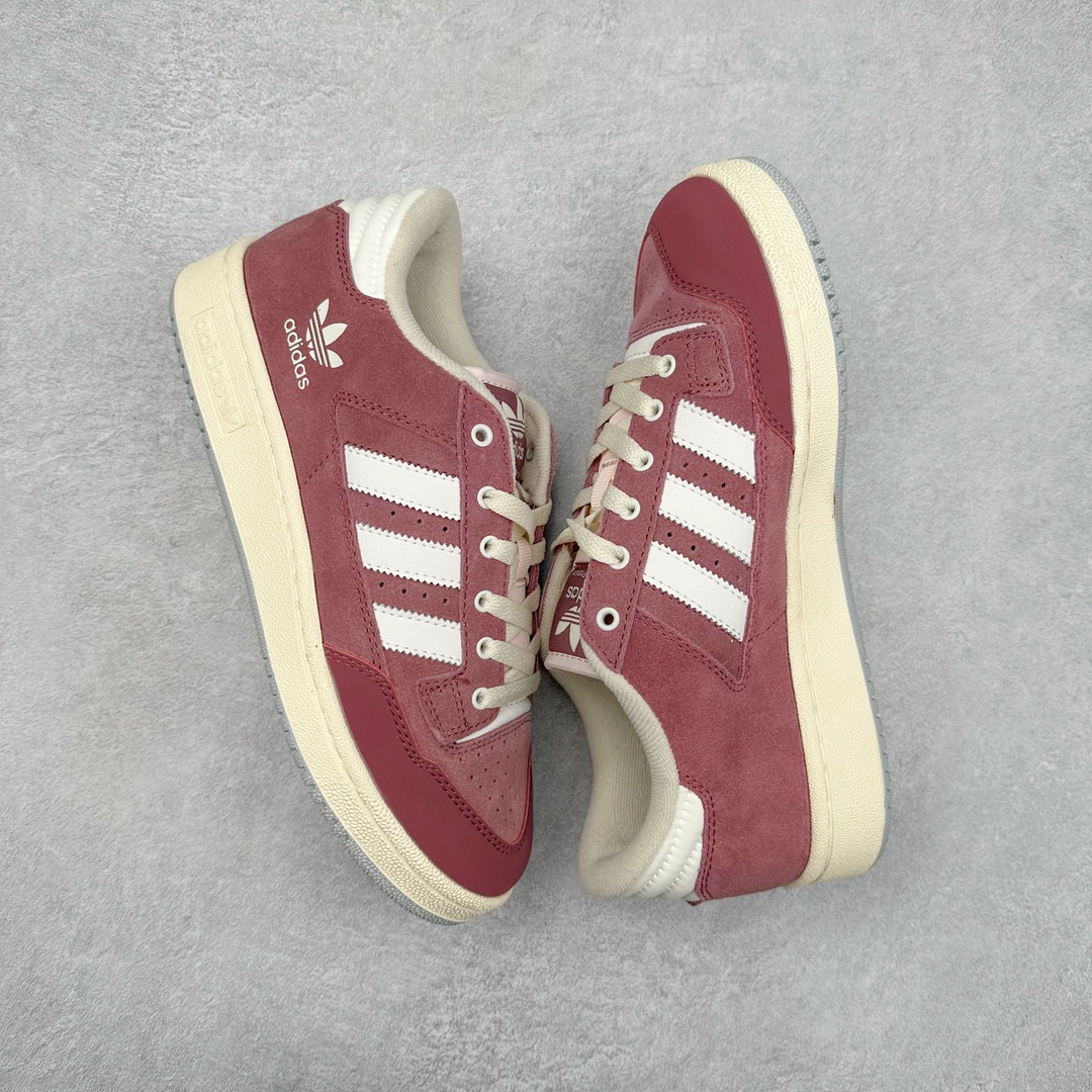 图片[3]-AD Originals Centennial 85 Low 世纪百年系列低帮复古系带百搭休闲运动板鞋 随着复古风格的流行 不少经典鞋款都以别致的配色和材质重新登场 Originals 也为诞生于80年代 横跨多领域的复古篮球鞋 Centennial 85 Low 赋予两款全新配色 为出街穿搭带来更多选择 此次延续了经典鞋身轮廓 同时两款配色在整体设计上均采用简约百搭的米色鞋面作为基调 其中一款辅以后跟、三条纹以及鞋舌处标签的灰色作为点缀 使整体颜值简约耐看 鞋面都采用柔软麂皮与优质皮革拼接而成 大幅提升鞋款质感的同时也呈现出丰富层次 鞋舌处则辅以对比鲜明的粉色作为点缀 让鞋款百搭的同时又极具辨识度 最后搭载米白色中底与灰色外底 与鞋面配色相呼应 使视觉效果更为统一 尺码：36 36⅔ 37⅓ 38 38⅔ 39⅓ 40 40⅔ 41⅓ 42 42⅔ 43⅓ 44 45-选品中心