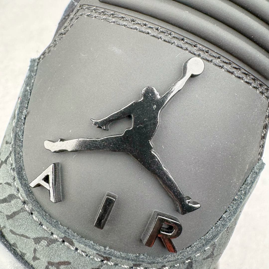 图片[19]-＃K版纯原 Air Jordan AJ3 Retro 纯黑黑猫 CT8532-001 原楦原纸板开发 确保原汁原味 原厂皮料质感色泽绝无偏差 完美中底拉帮 原厂中底钢印 原档案大底 如假白送 大底纹路 气垫通透度PU的回弹性均百分百还原 原厂电绣鞋舌飞人刺绣针数立体讲究精细欢迎对比正品原鞋 尺码：40 40.5 41 42 42.5 43 44 44.5 45 46 47.5-选品中心