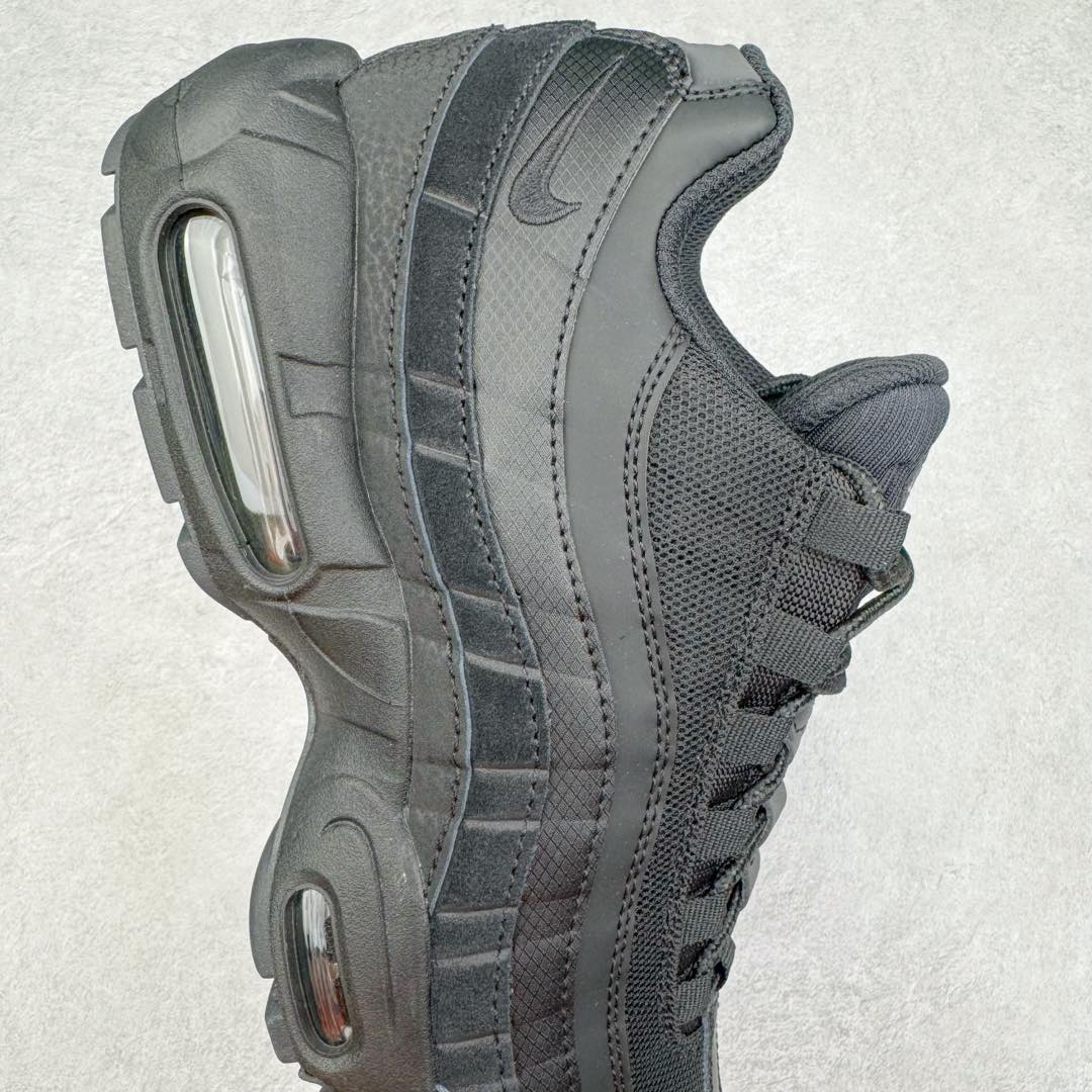 图片[6]-＃GX纯原 NK Air Max 95 复古减震气垫跑鞋 纯黑黑武士 CI3705-001 经典重温 外单专供大厂出品 品质稳定 一百余色 终端操作 鞋款设计灵感源于人体构造 中底设计基于人体的脊柱构造 是整体设计的核心 尼龙孔眼代表了肋骨 而分层式面板和网眼象征着肌肉纤维和肉体组织 Air Max 95采用了两个独立的吹塑成型的Air-Sole单元 并首次在前掌使用可视化气垫设计 Swoosh logo夜当作一个 点符号放在了鞋子的后帮位置 20年的发展让 AIR MAX 95有了不同的故事 20年后再度面向世人的时候 焕然一新的面貌 让人有了另外一种清新脱俗的感觉 尺码：40 40.5 41 42 42.5 43 44 44.5 45 45.5 46 47.5 48.5-选品中心