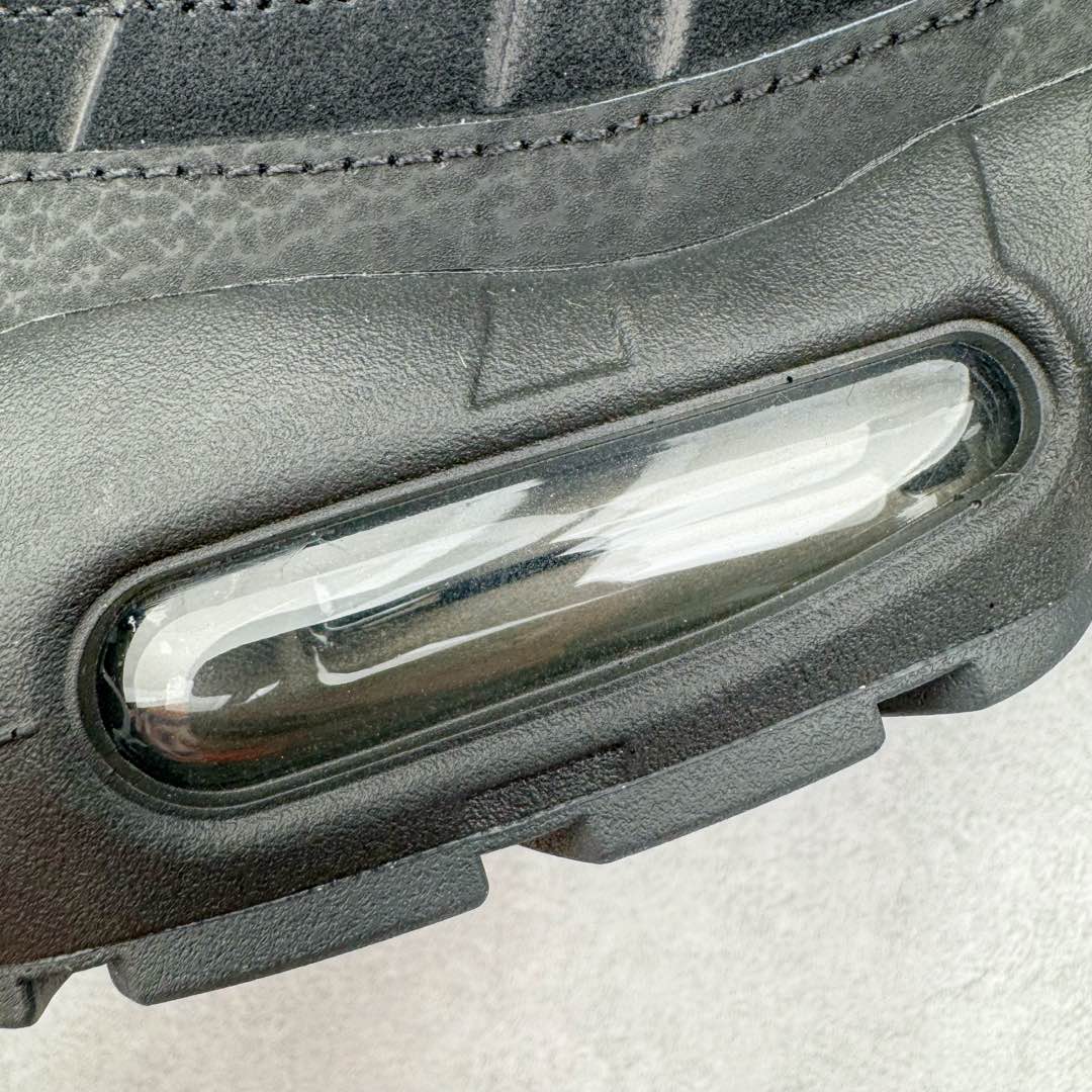 图片[20]-＃GX纯原 NK Air Max 95 复古减震气垫跑鞋 纯黑黑武士 CI3705-001 经典重温 外单专供大厂出品 品质稳定 一百余色 终端操作 鞋款设计灵感源于人体构造 中底设计基于人体的脊柱构造 是整体设计的核心 尼龙孔眼代表了肋骨 而分层式面板和网眼象征着肌肉纤维和肉体组织 Air Max 95采用了两个独立的吹塑成型的Air-Sole单元 并首次在前掌使用可视化气垫设计 Swoosh logo夜当作一个 点符号放在了鞋子的后帮位置 20年的发展让 AIR MAX 95有了不同的故事 20年后再度面向世人的时候 焕然一新的面貌 让人有了另外一种清新脱俗的感觉 尺码：40 40.5 41 42 42.5 43 44 44.5 45 45.5 46 47.5 48.5-选品中心