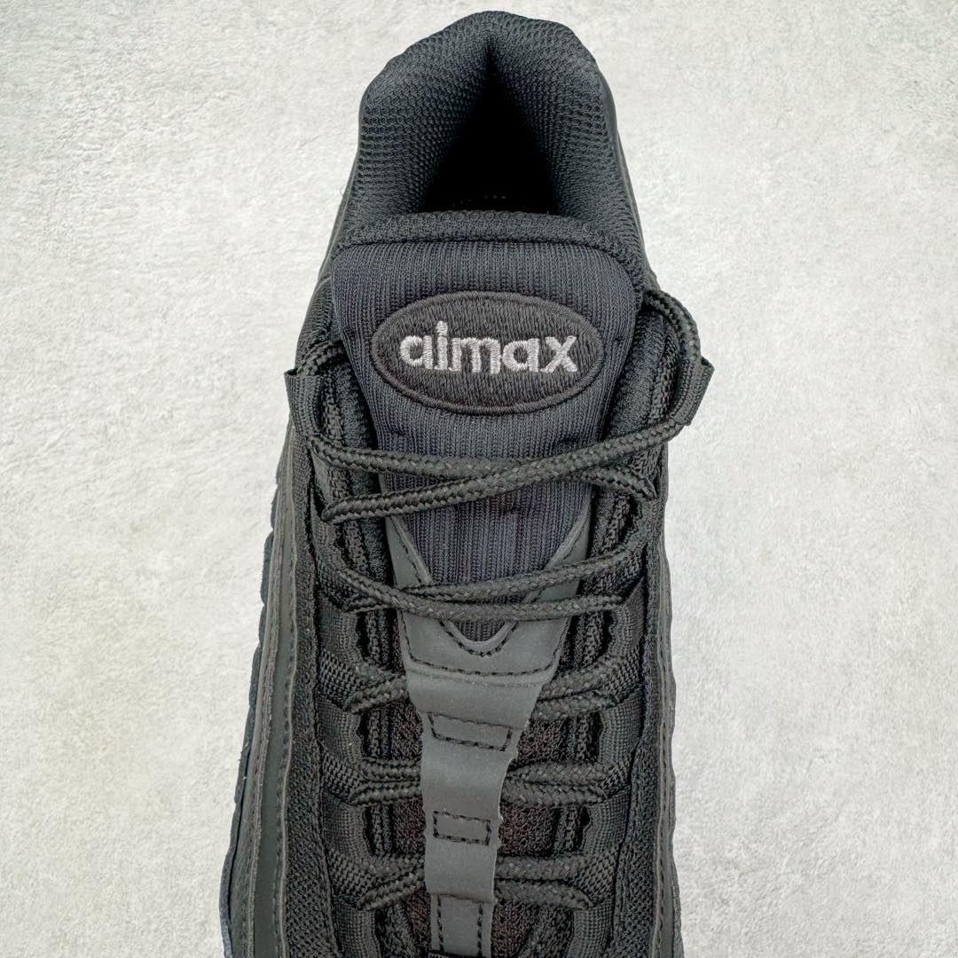 图片[5]-＃GX纯原 NK Air Max 95 复古减震气垫跑鞋 纯黑黑武士 CI3705-001 经典重温 外单专供大厂出品 品质稳定 一百余色 终端操作 鞋款设计灵感源于人体构造 中底设计基于人体的脊柱构造 是整体设计的核心 尼龙孔眼代表了肋骨 而分层式面板和网眼象征着肌肉纤维和肉体组织 Air Max 95采用了两个独立的吹塑成型的Air-Sole单元 并首次在前掌使用可视化气垫设计 Swoosh logo夜当作一个 点符号放在了鞋子的后帮位置 20年的发展让 AIR MAX 95有了不同的故事 20年后再度面向世人的时候 焕然一新的面貌 让人有了另外一种清新脱俗的感觉 尺码：40 40.5 41 42 42.5 43 44 44.5 45 45.5 46 47.5 48.5-选品中心
