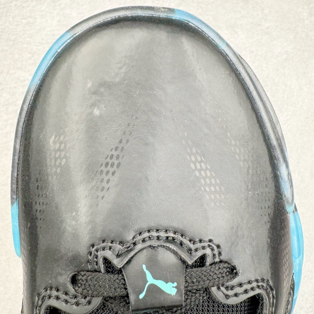 图片[10]-＃K版纯原 PUMA All-Pro Nitro 彪马舒适耐磨低帮实战篮球鞋 鞋身材质运用轻质皮革、ULTRAWEAVE 高强度超轻工程编织网面与热熔材料共同构建。针对双脚的不同区域，科学合理的提供包裹、透气、轻量化的多项职责。造型方面给人以犀利凶猛的感觉。液态金属质感的轻质柔软皮革，搭配 ULTRAWEAVE 的动态织物区域，整双鞋的质感层次特别高级。既营造出动感写意的视觉轮廓，又释放出梦幻前卫的战斗气息，颜值绝对是当下球鞋圈 T0 级别的存在！科技方面，融合 PUMA 当前各类最尖端科技，更是「ELITE 精英版」的精华所在！作为 PUMA 首双搭载内嵌式可置换中底的篮球战靴，将 NITRO™ SQD FOAM 分区密度科技与下方 PWRPLATE 前叉形碳纤维板相结合。尺码：40 40.5 41 42 42.5 43 44 44.5 45 46-选品中心