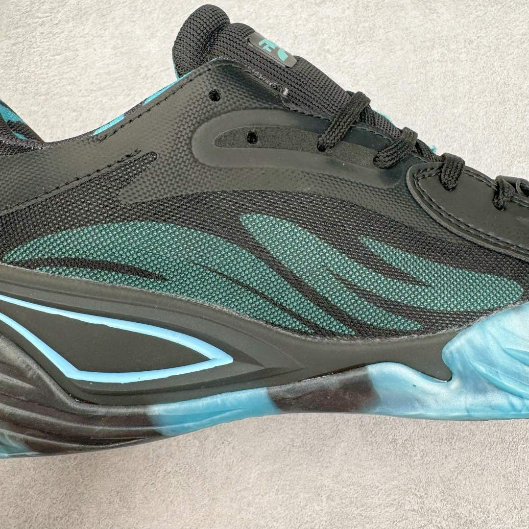 图片[14]-＃K版纯原 PUMA All-Pro Nitro 彪马舒适耐磨低帮实战篮球鞋 鞋身材质运用轻质皮革、ULTRAWEAVE 高强度超轻工程编织网面与热熔材料共同构建。针对双脚的不同区域，科学合理的提供包裹、透气、轻量化的多项职责。造型方面给人以犀利凶猛的感觉。液态金属质感的轻质柔软皮革，搭配 ULTRAWEAVE 的动态织物区域，整双鞋的质感层次特别高级。既营造出动感写意的视觉轮廓，又释放出梦幻前卫的战斗气息，颜值绝对是当下球鞋圈 T0 级别的存在！科技方面，融合 PUMA 当前各类最尖端科技，更是「ELITE 精英版」的精华所在！作为 PUMA 首双搭载内嵌式可置换中底的篮球战靴，将 NITRO™ SQD FOAM 分区密度科技与下方 PWRPLATE 前叉形碳纤维板相结合。尺码：40 40.5 41 42 42.5 43 44 44.5 45 46-选品中心