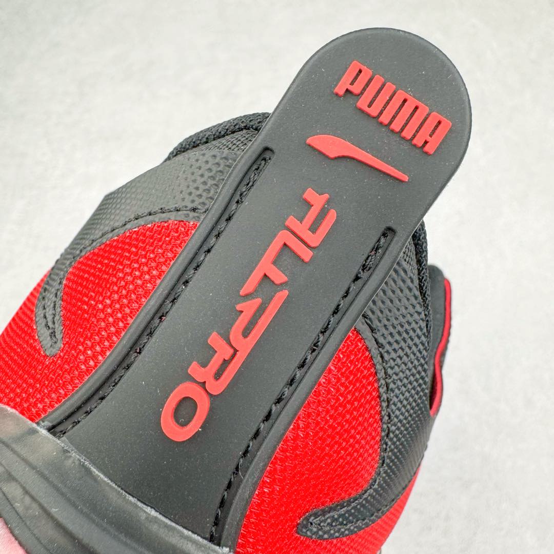 图片[13]-＃K版纯原 PUMA All-Pro Nitro 彪马舒适耐磨低帮实战篮球鞋 鞋身材质运用轻质皮革、ULTRAWEAVE 高强度超轻工程编织网面与热熔材料共同构建。针对双脚的不同区域，科学合理的提供包裹、透气、轻量化的多项职责。造型方面给人以犀利凶猛的感觉。液态金属质感的轻质柔软皮革，搭配 ULTRAWEAVE 的动态织物区域，整双鞋的质感层次特别高级。既营造出动感写意的视觉轮廓，又释放出梦幻前卫的战斗气息，颜值绝对是当下球鞋圈 T0 级别的存在！科技方面，融合 PUMA 当前各类最尖端科技，更是「ELITE 精英版」的精华所在！作为 PUMA 首双搭载内嵌式可置换中底的篮球战靴，将 NITRO™ SQD FOAM 分区密度科技与下方 PWRPLATE 前叉形碳纤维板相结合。尺码：40 40.5 41 42 42.5 43 44 44.5 45 46-选品中心