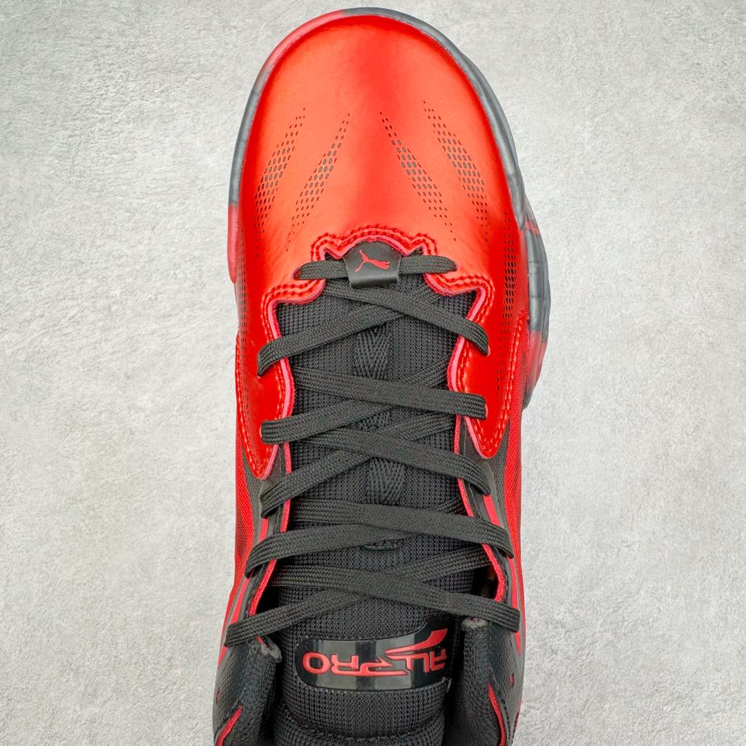 图片[4]-＃K版纯原 PUMA All-Pro Nitro 彪马舒适耐磨低帮实战篮球鞋 鞋身材质运用轻质皮革、ULTRAWEAVE 高强度超轻工程编织网面与热熔材料共同构建。针对双脚的不同区域，科学合理的提供包裹、透气、轻量化的多项职责。造型方面给人以犀利凶猛的感觉。液态金属质感的轻质柔软皮革，搭配 ULTRAWEAVE 的动态织物区域，整双鞋的质感层次特别高级。既营造出动感写意的视觉轮廓，又释放出梦幻前卫的战斗气息，颜值绝对是当下球鞋圈 T0 级别的存在！科技方面，融合 PUMA 当前各类最尖端科技，更是「ELITE 精英版」的精华所在！作为 PUMA 首双搭载内嵌式可置换中底的篮球战靴，将 NITRO™ SQD FOAM 分区密度科技与下方 PWRPLATE 前叉形碳纤维板相结合。尺码：40 40.5 41 42 42.5 43 44 44.5 45 46-选品中心