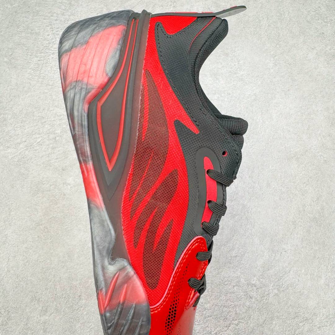 图片[6]-＃K版纯原 PUMA All-Pro Nitro 彪马舒适耐磨低帮实战篮球鞋 鞋身材质运用轻质皮革、ULTRAWEAVE 高强度超轻工程编织网面与热熔材料共同构建。针对双脚的不同区域，科学合理的提供包裹、透气、轻量化的多项职责。造型方面给人以犀利凶猛的感觉。液态金属质感的轻质柔软皮革，搭配 ULTRAWEAVE 的动态织物区域，整双鞋的质感层次特别高级。既营造出动感写意的视觉轮廓，又释放出梦幻前卫的战斗气息，颜值绝对是当下球鞋圈 T0 级别的存在！科技方面，融合 PUMA 当前各类最尖端科技，更是「ELITE 精英版」的精华所在！作为 PUMA 首双搭载内嵌式可置换中底的篮球战靴，将 NITRO™ SQD FOAM 分区密度科技与下方 PWRPLATE 前叉形碳纤维板相结合。尺码：40 40.5 41 42 42.5 43 44 44.5 45 46-选品中心