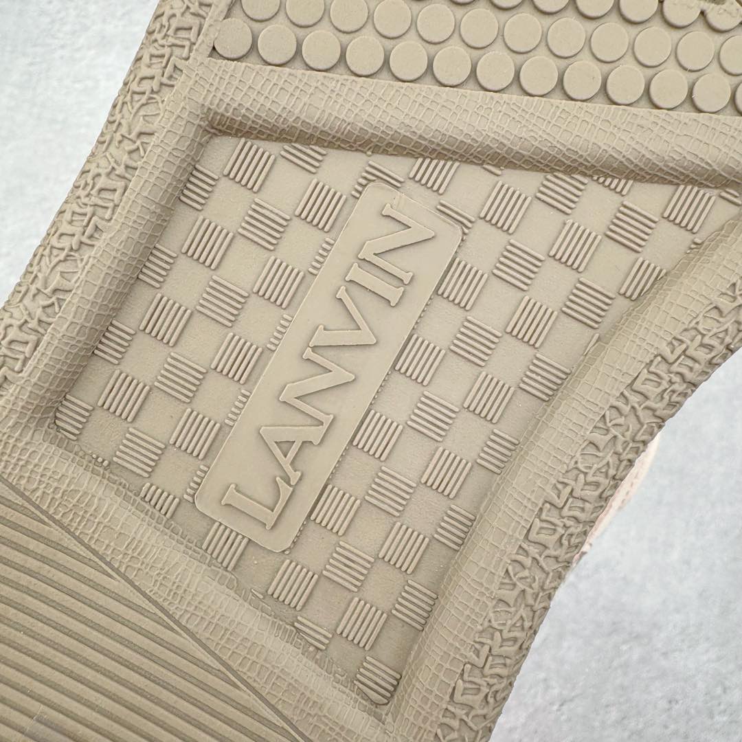 图片[19]-＃GD广顶 Lanvin Leather Curb Sneakers浪凡面包鞋 Leather是一款灵感源自90年代的运动鞋 设计自信 尺寸夸张 这款鞋由纳帕小牛皮、翻毛皮和网眼布制成 圆润的外形、加垫的鞋舌和弯曲的金属孔眼使这款精心打造的鞋格外舒适 尺码：35 36 37 38 39 40 41 42 43 44 45 46-选品中心