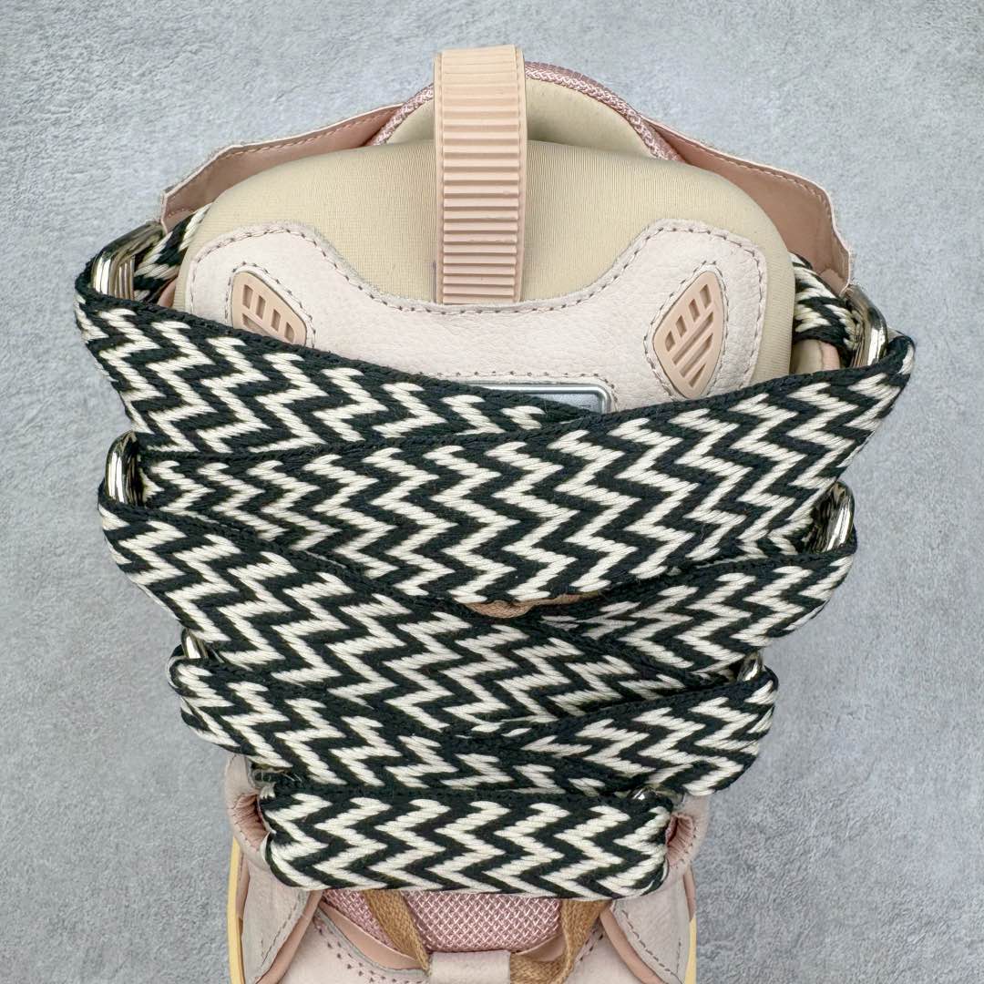 图片[5]-＃GD广顶 Lanvin Leather Curb Sneakers浪凡面包鞋 Leather是一款灵感源自90年代的运动鞋 设计自信 尺寸夸张 这款鞋由纳帕小牛皮、翻毛皮和网眼布制成 圆润的外形、加垫的鞋舌和弯曲的金属孔眼使这款精心打造的鞋格外舒适 尺码：35 36 37 38 39 40 41 42 43 44 45 46-选品中心