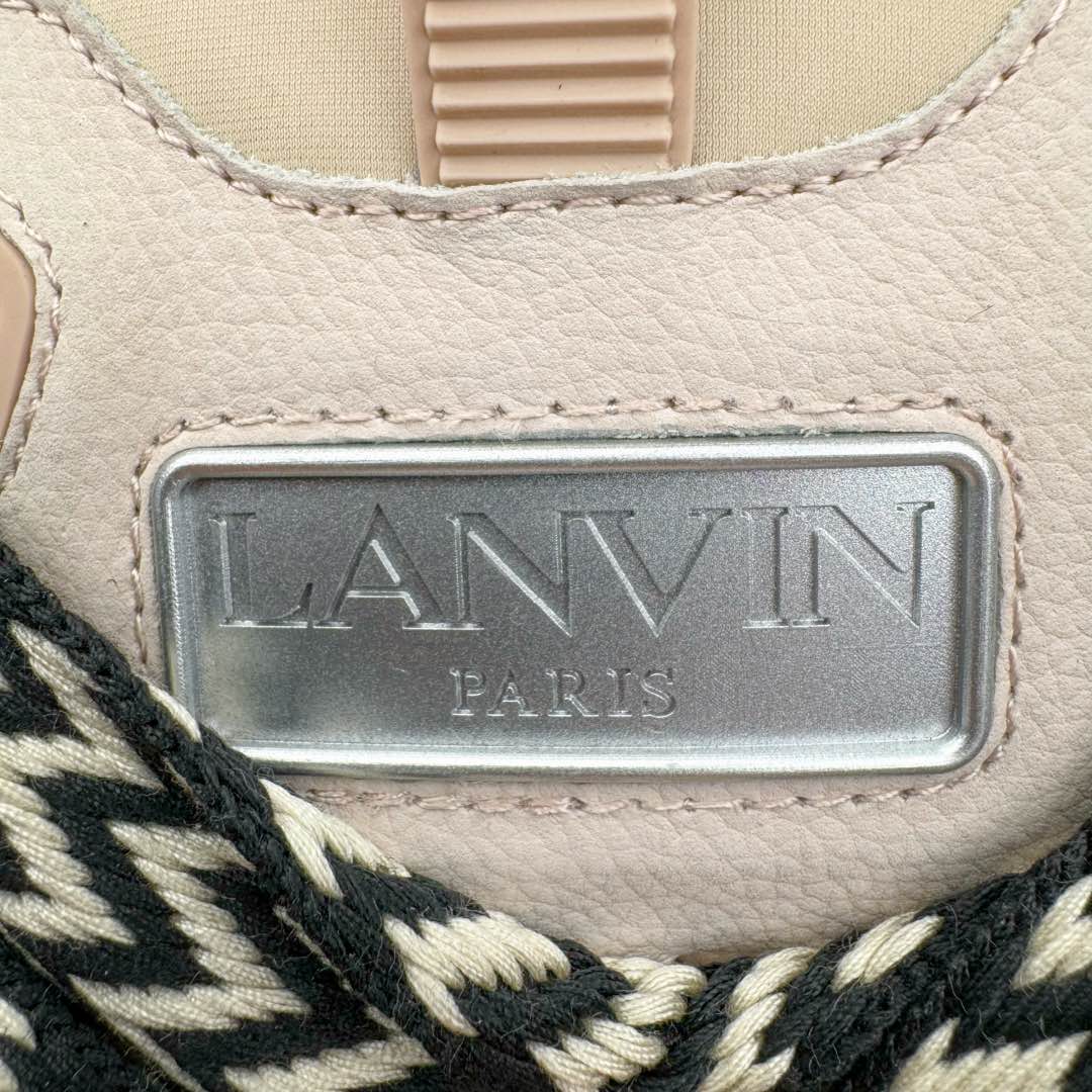 图片[12]-＃GD广顶 Lanvin Leather Curb Sneakers浪凡面包鞋 Leather是一款灵感源自90年代的运动鞋 设计自信 尺寸夸张 这款鞋由纳帕小牛皮、翻毛皮和网眼布制成 圆润的外形、加垫的鞋舌和弯曲的金属孔眼使这款精心打造的鞋格外舒适 尺码：35 36 37 38 39 40 41 42 43 44 45 46-选品中心