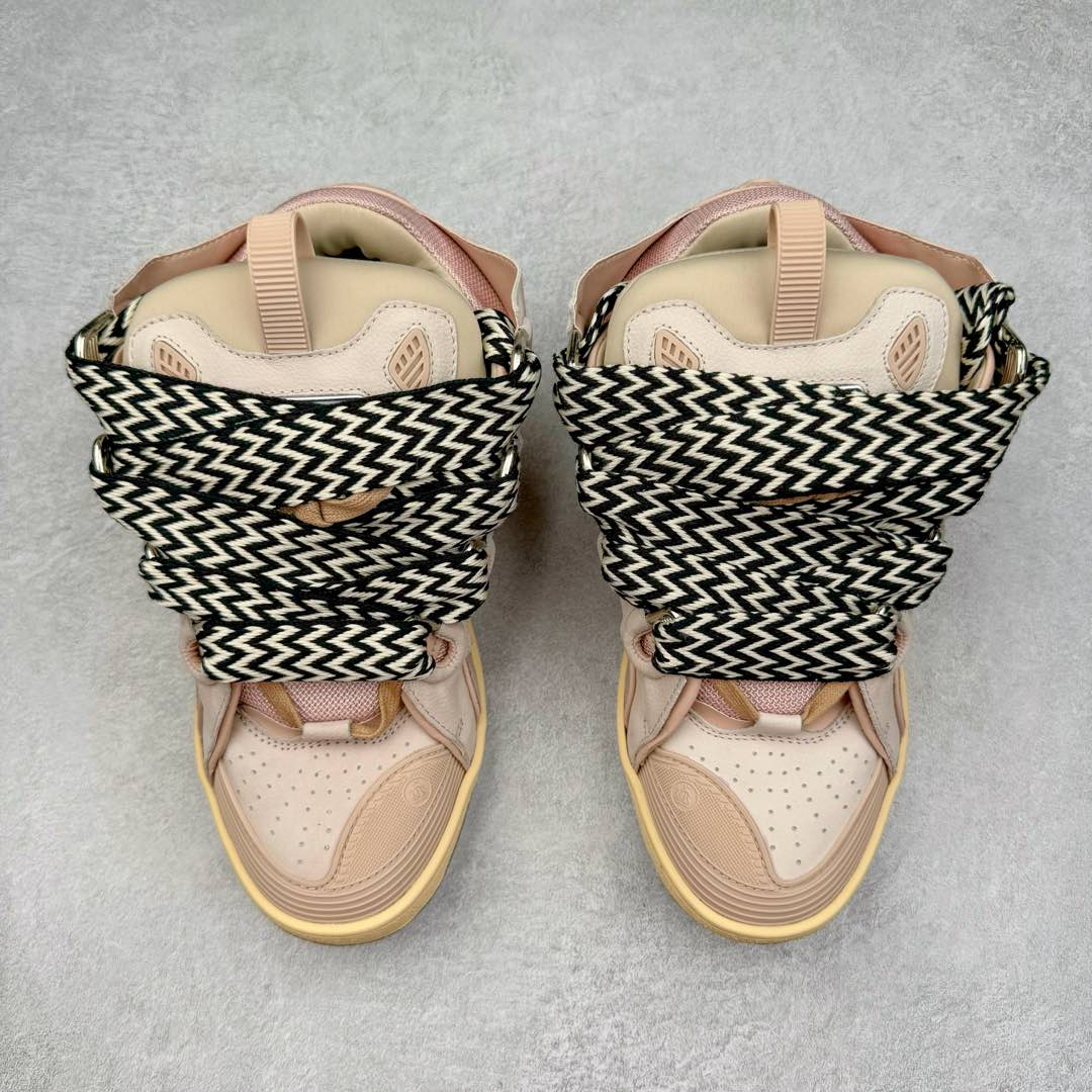 图片[2]-＃GD广顶 Lanvin Leather Curb Sneakers浪凡面包鞋 Leather是一款灵感源自90年代的运动鞋 设计自信 尺寸夸张 这款鞋由纳帕小牛皮、翻毛皮和网眼布制成 圆润的外形、加垫的鞋舌和弯曲的金属孔眼使这款精心打造的鞋格外舒适 尺码：35 36 37 38 39 40 41 42 43 44 45 46-选品中心