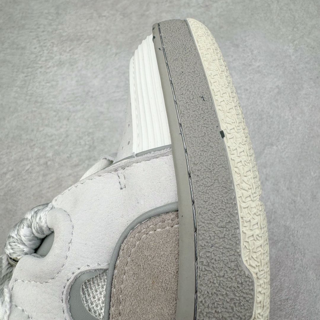 图片[12]-＃GD广顶 Lanvin Leather Curb Sneakers浪凡面包鞋 Leather是一款灵感源自90年代的运动鞋 设计自信 尺寸夸张 这款鞋由纳帕小牛皮、翻毛皮和网眼布制成 圆润的外形、加垫的鞋舌和弯曲的金属孔眼使这款精心打造的鞋格外舒适 尺码：35 36 37 38 39 40 41 42 43 44 45 46-选品中心