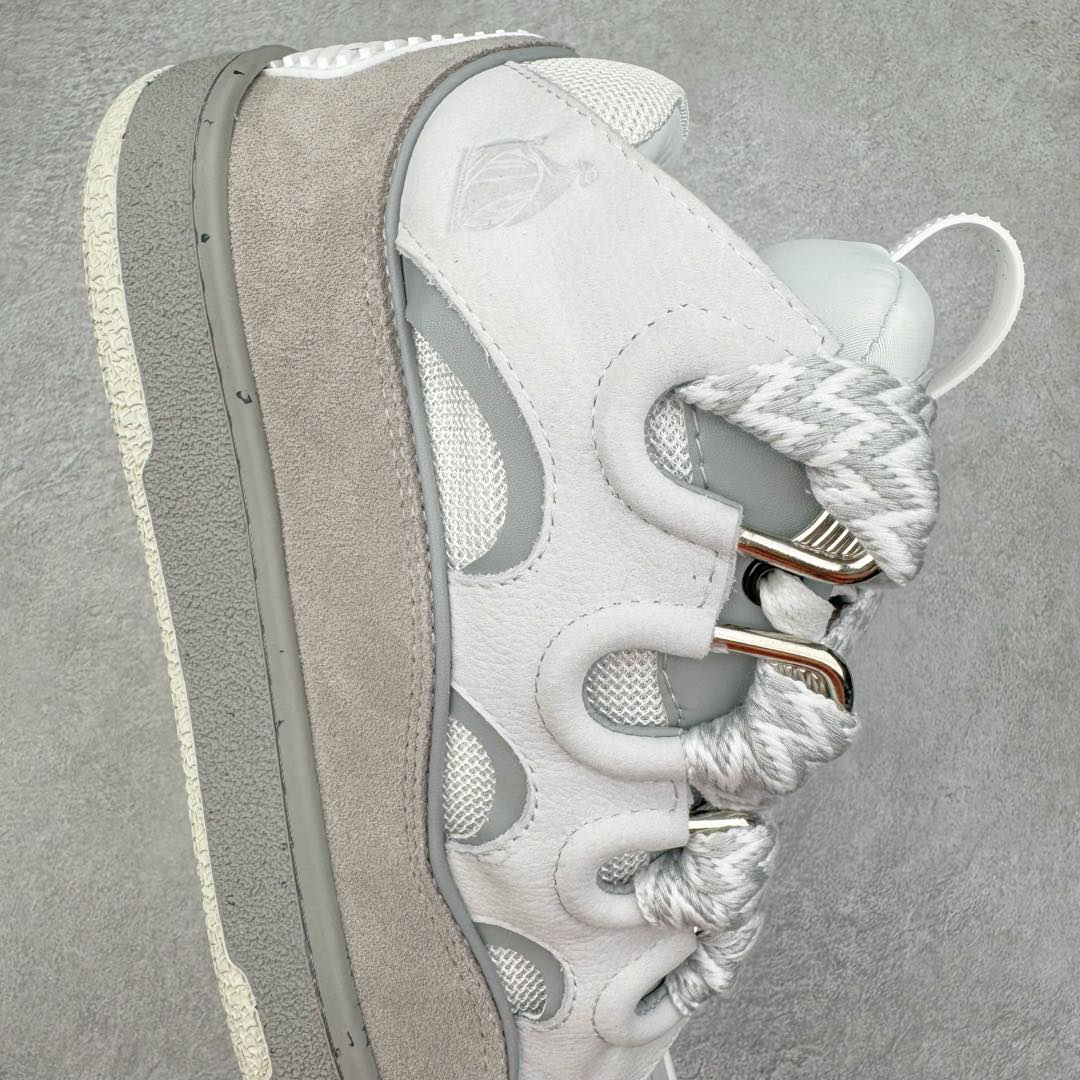 图片[6]-＃GD广顶 Lanvin Leather Curb Sneakers浪凡面包鞋 Leather是一款灵感源自90年代的运动鞋 设计自信 尺寸夸张 这款鞋由纳帕小牛皮、翻毛皮和网眼布制成 圆润的外形、加垫的鞋舌和弯曲的金属孔眼使这款精心打造的鞋格外舒适 尺码：35 36 37 38 39 40 41 42 43 44 45 46-选品中心