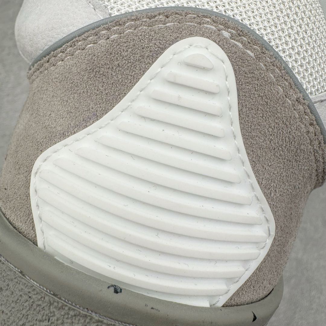 图片[11]-＃GD广顶 Lanvin Leather Curb Sneakers浪凡面包鞋 Leather是一款灵感源自90年代的运动鞋 设计自信 尺寸夸张 这款鞋由纳帕小牛皮、翻毛皮和网眼布制成 圆润的外形、加垫的鞋舌和弯曲的金属孔眼使这款精心打造的鞋格外舒适 尺码：35 36 37 38 39 40 41 42 43 44 45 46-选品中心