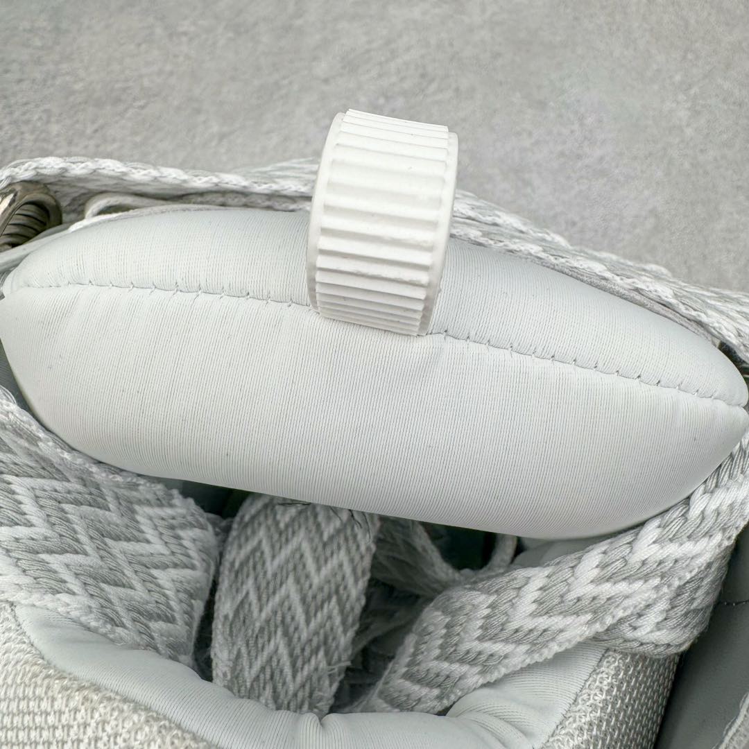 图片[10]-＃GD广顶 Lanvin Leather Curb Sneakers浪凡面包鞋 Leather是一款灵感源自90年代的运动鞋 设计自信 尺寸夸张 这款鞋由纳帕小牛皮、翻毛皮和网眼布制成 圆润的外形、加垫的鞋舌和弯曲的金属孔眼使这款精心打造的鞋格外舒适 尺码：35 36 37 38 39 40 41 42 43 44 45 46-选品中心