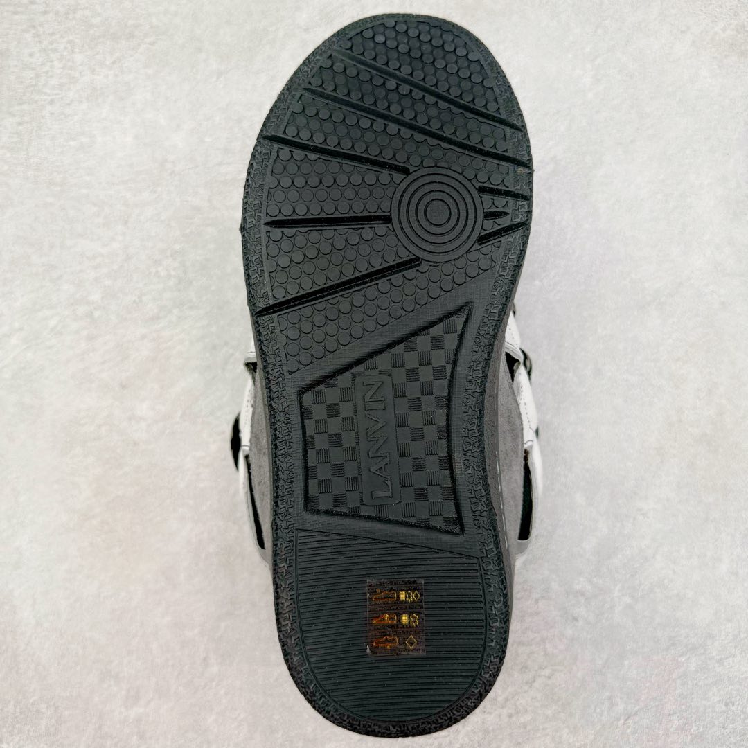 图片[9]-＃GD广顶 Lanvin Leather Curb Sneakers浪凡面包鞋 Leather是一款灵感源自90年代的运动鞋 设计自信 尺寸夸张 这款鞋由纳帕小牛皮、翻毛皮和网眼布制成 圆润的外形、加垫的鞋舌和弯曲的金属孔眼使这款精心打造的鞋格外舒适 尺码：35 36 37 38 39 40 41 42 43 44 45 46-选品中心