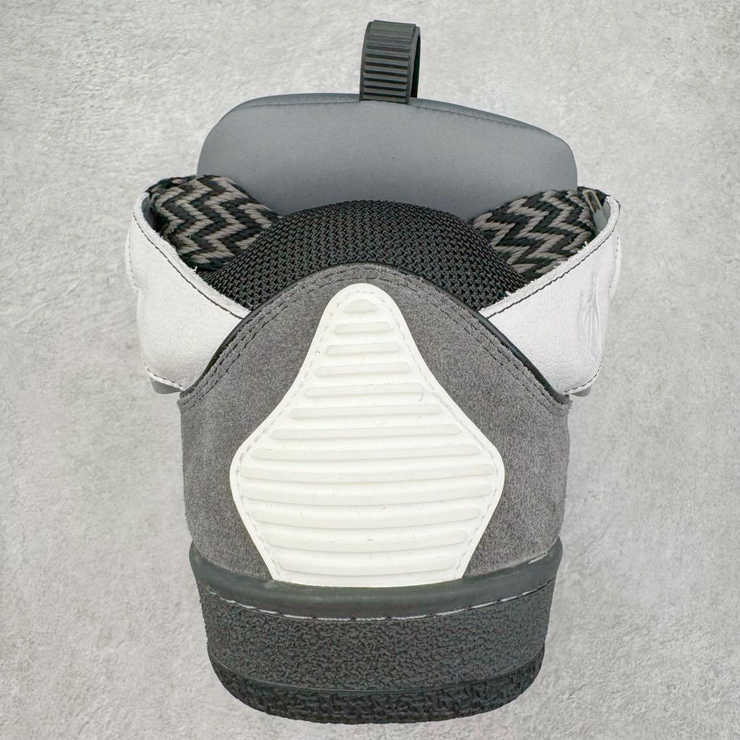 图片[8]-＃GD广顶 Lanvin Leather Curb Sneakers浪凡面包鞋 Leather是一款灵感源自90年代的运动鞋 设计自信 尺寸夸张 这款鞋由纳帕小牛皮、翻毛皮和网眼布制成 圆润的外形、加垫的鞋舌和弯曲的金属孔眼使这款精心打造的鞋格外舒适 尺码：35 36 37 38 39 40 41 42 43 44 45 46-选品中心