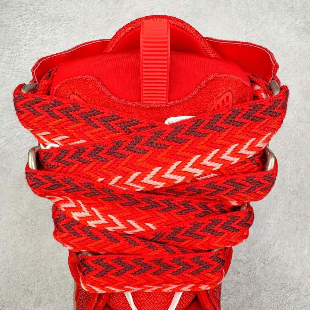 图片[5]-＃GD广顶 Lanvin Leather Curb Sneakers浪凡面包鞋 Leather是一款灵感源自90年代的运动鞋 设计自信 尺寸夸张 这款鞋由纳帕小牛皮、翻毛皮和网眼布制成 圆润的外形、加垫的鞋舌和弯曲的金属孔眼使这款精心打造的鞋格外舒适 尺码：35 36 37 38 39 40 41 42 43 44 45 46-选品中心