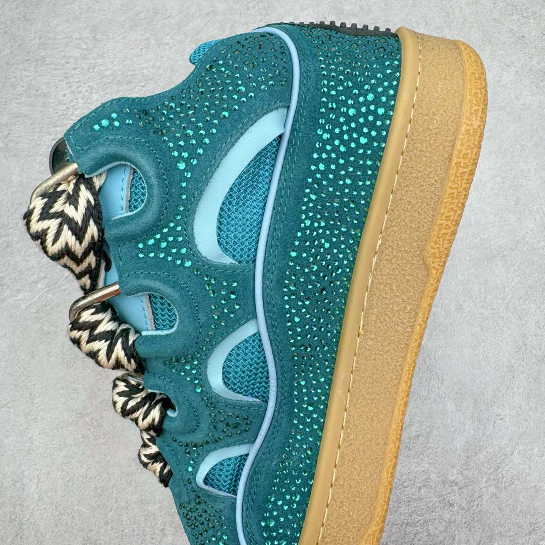 图片[7]-＃GD广顶 Lanvin Leather Curb Sneakers浪凡面包鞋 Leather是一款灵感源自90年代的运动鞋 设计自信 尺寸夸张 这款鞋由纳帕小牛皮、翻毛皮和网眼布制成 圆润的外形、加垫的鞋舌和弯曲的金属孔眼使这款精心打造的鞋格外舒适 尺码：35 36 37 38 39 40 41 42 43 44 45 46-选品中心