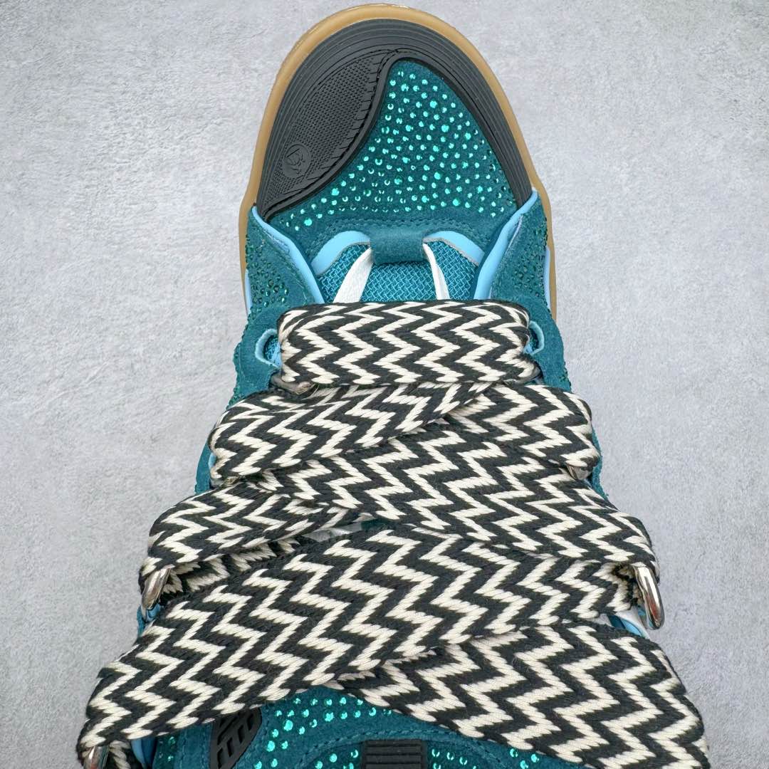 图片[4]-＃GD广顶 Lanvin Leather Curb Sneakers浪凡面包鞋 Leather是一款灵感源自90年代的运动鞋 设计自信 尺寸夸张 这款鞋由纳帕小牛皮、翻毛皮和网眼布制成 圆润的外形、加垫的鞋舌和弯曲的金属孔眼使这款精心打造的鞋格外舒适 尺码：35 36 37 38 39 40 41 42 43 44 45 46-选品中心