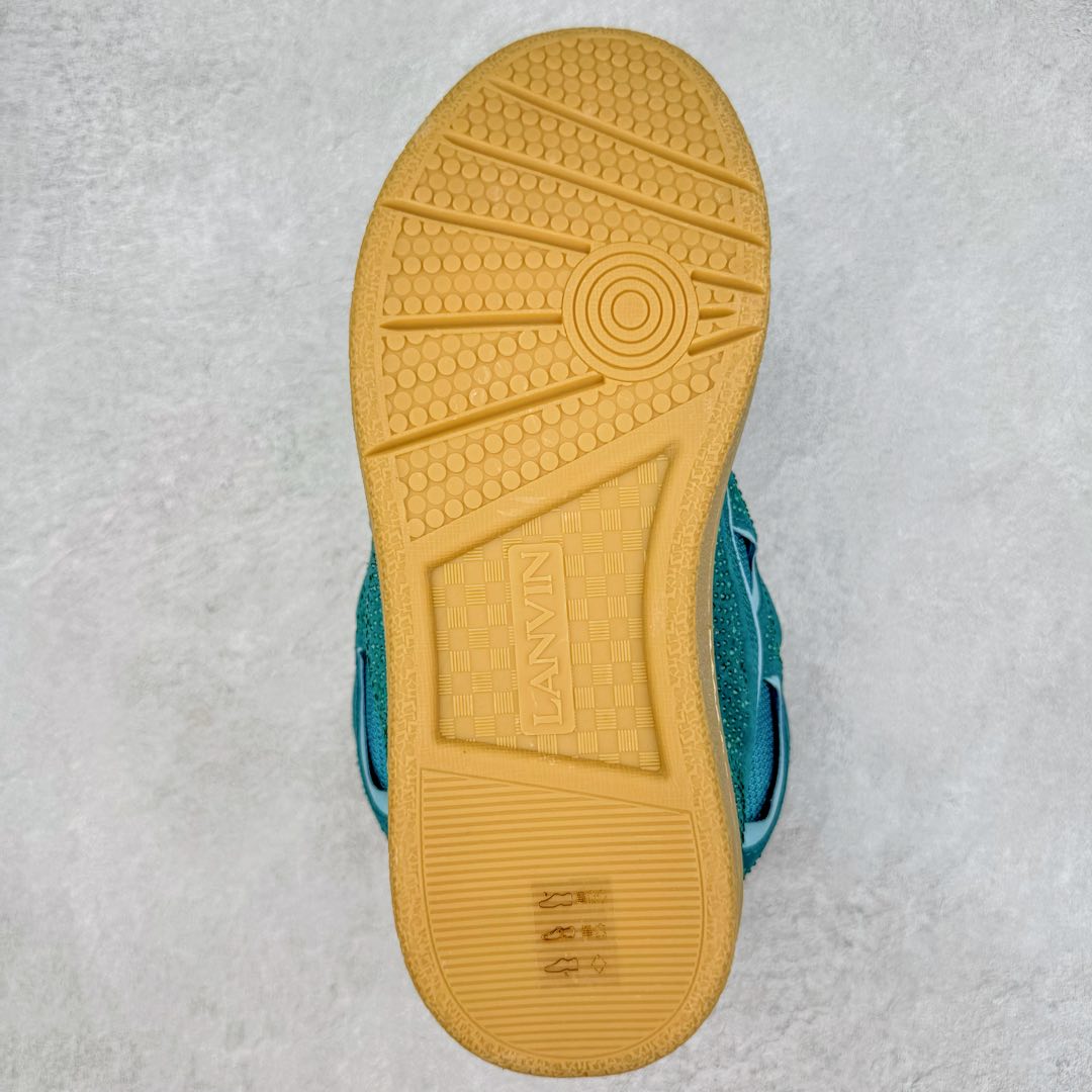 图片[9]-＃GD广顶 Lanvin Leather Curb Sneakers浪凡面包鞋 Leather是一款灵感源自90年代的运动鞋 设计自信 尺寸夸张 这款鞋由纳帕小牛皮、翻毛皮和网眼布制成 圆润的外形、加垫的鞋舌和弯曲的金属孔眼使这款精心打造的鞋格外舒适 尺码：35 36 37 38 39 40 41 42 43 44 45 46-选品中心