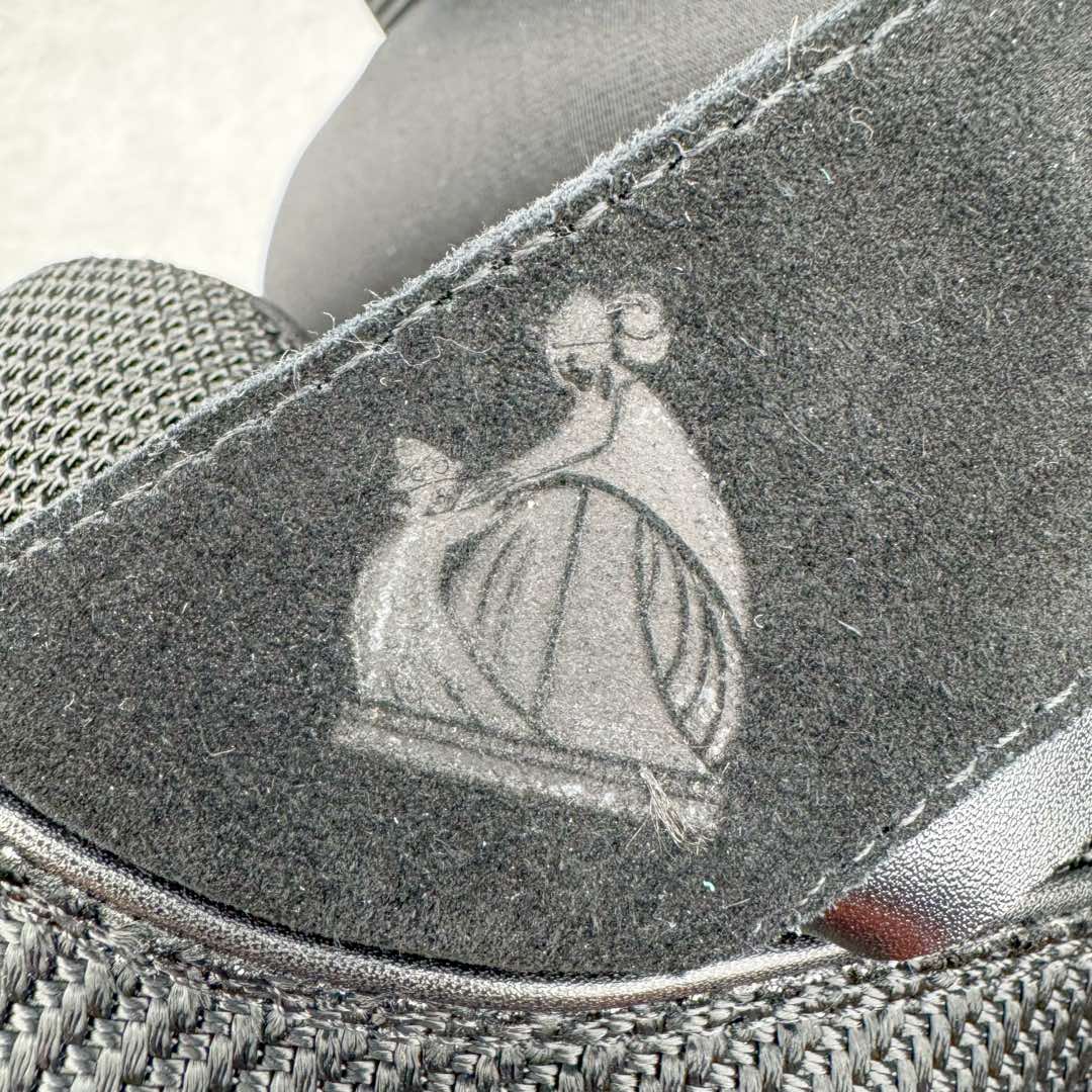 图片[15]-＃GD广顶 Lanvin Leather Curb Sneakers浪凡面包鞋 Leather是一款灵感源自90年代的运动鞋 设计自信 尺寸夸张 这款鞋由纳帕小牛皮、翻毛皮和网眼布制成 圆润的外形、加垫的鞋舌和弯曲的金属孔眼使这款精心打造的鞋格外舒适 尺码：35 36 37 38 39 40 41 42 43 44 45 46-选品中心